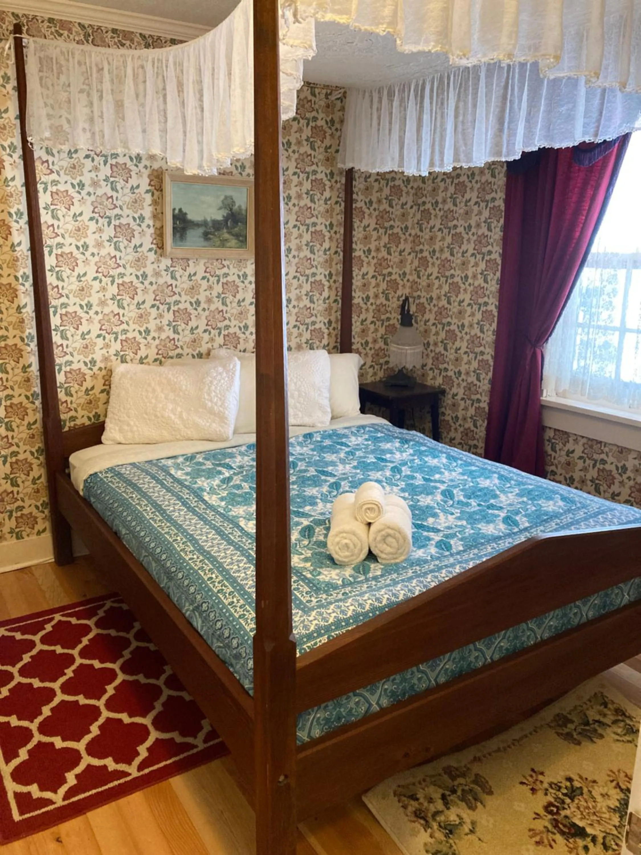 Bed in St. George Hotel