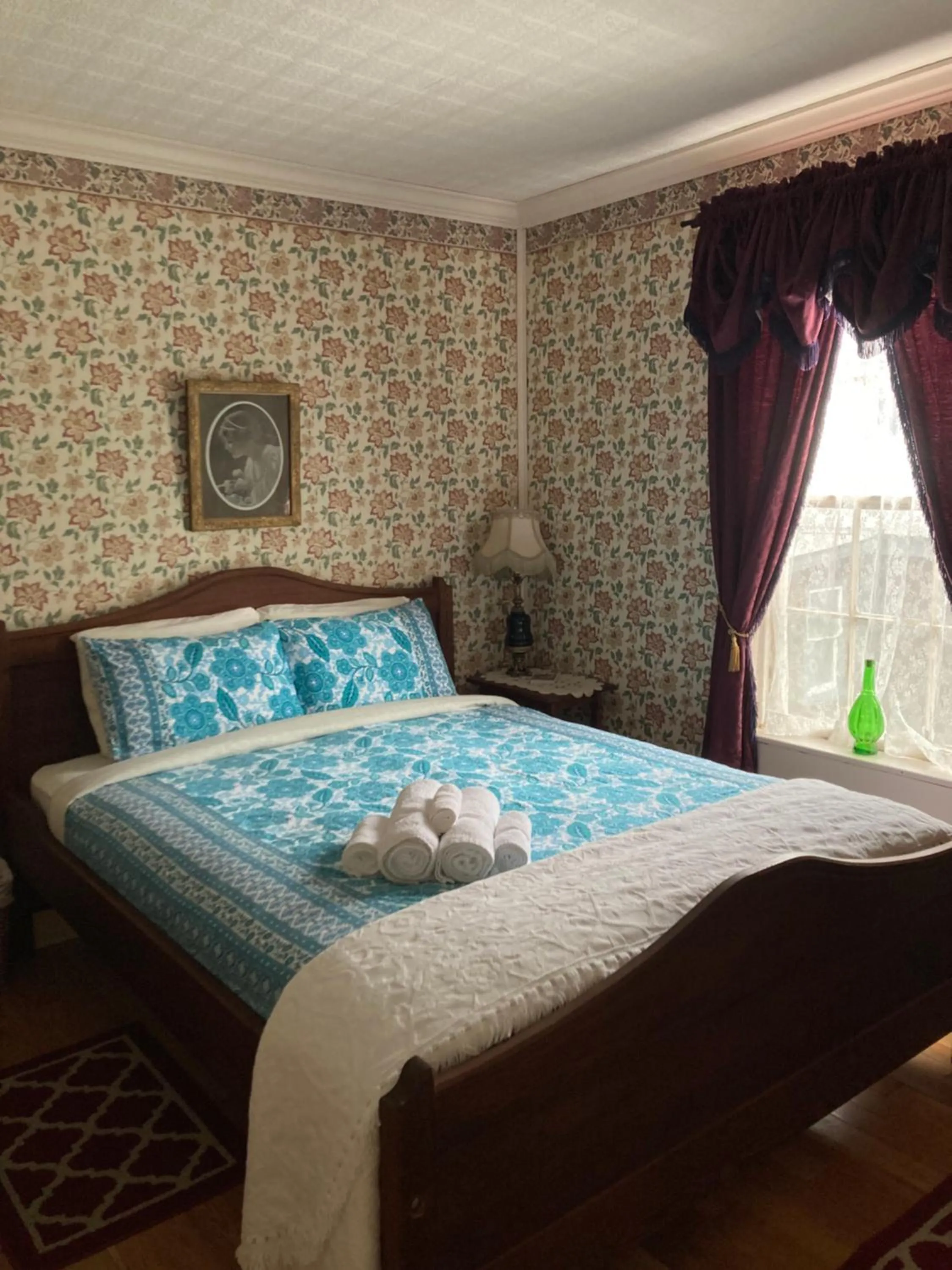 Bed in St. George Hotel