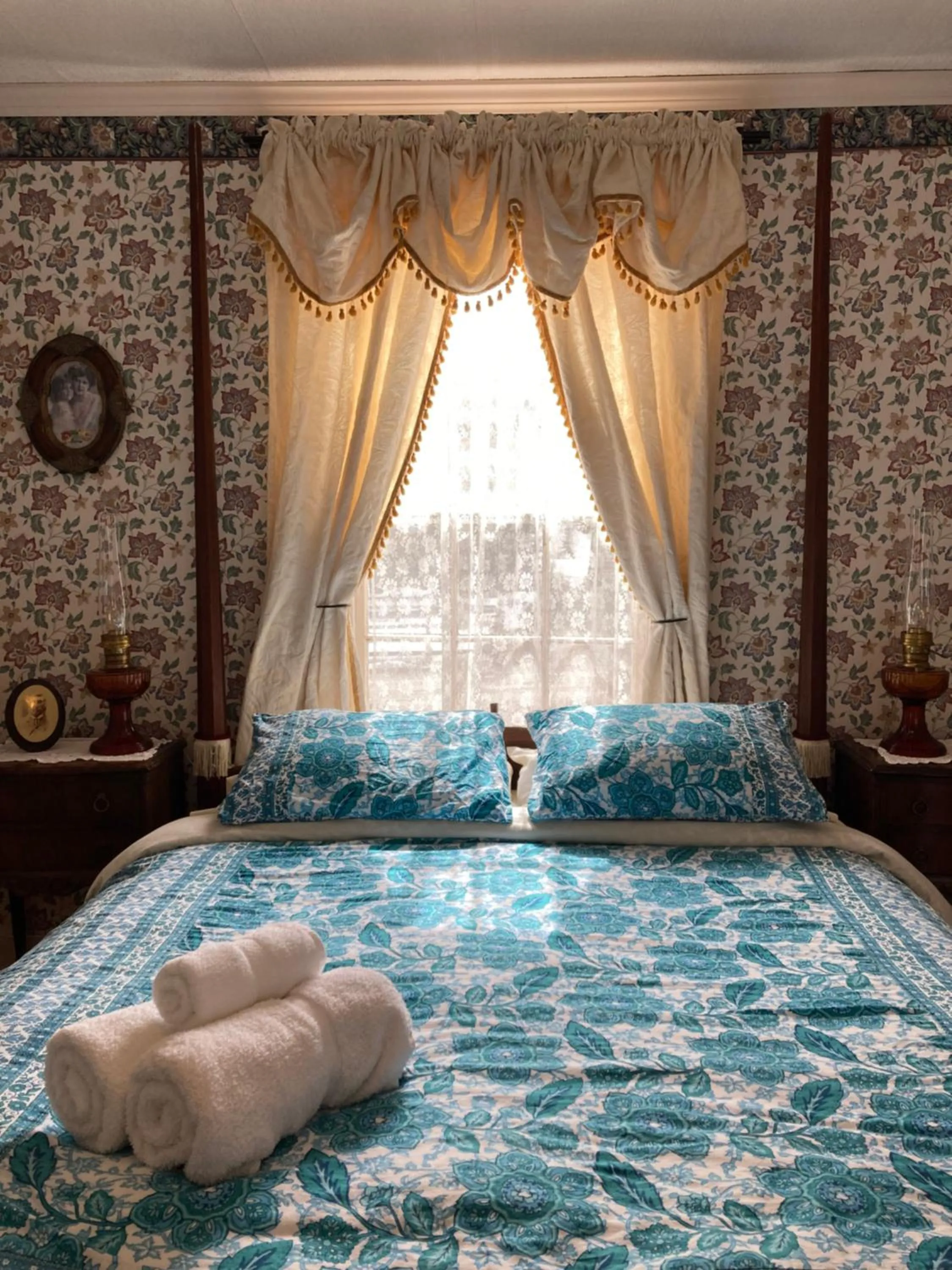 Bed in St. George Hotel
