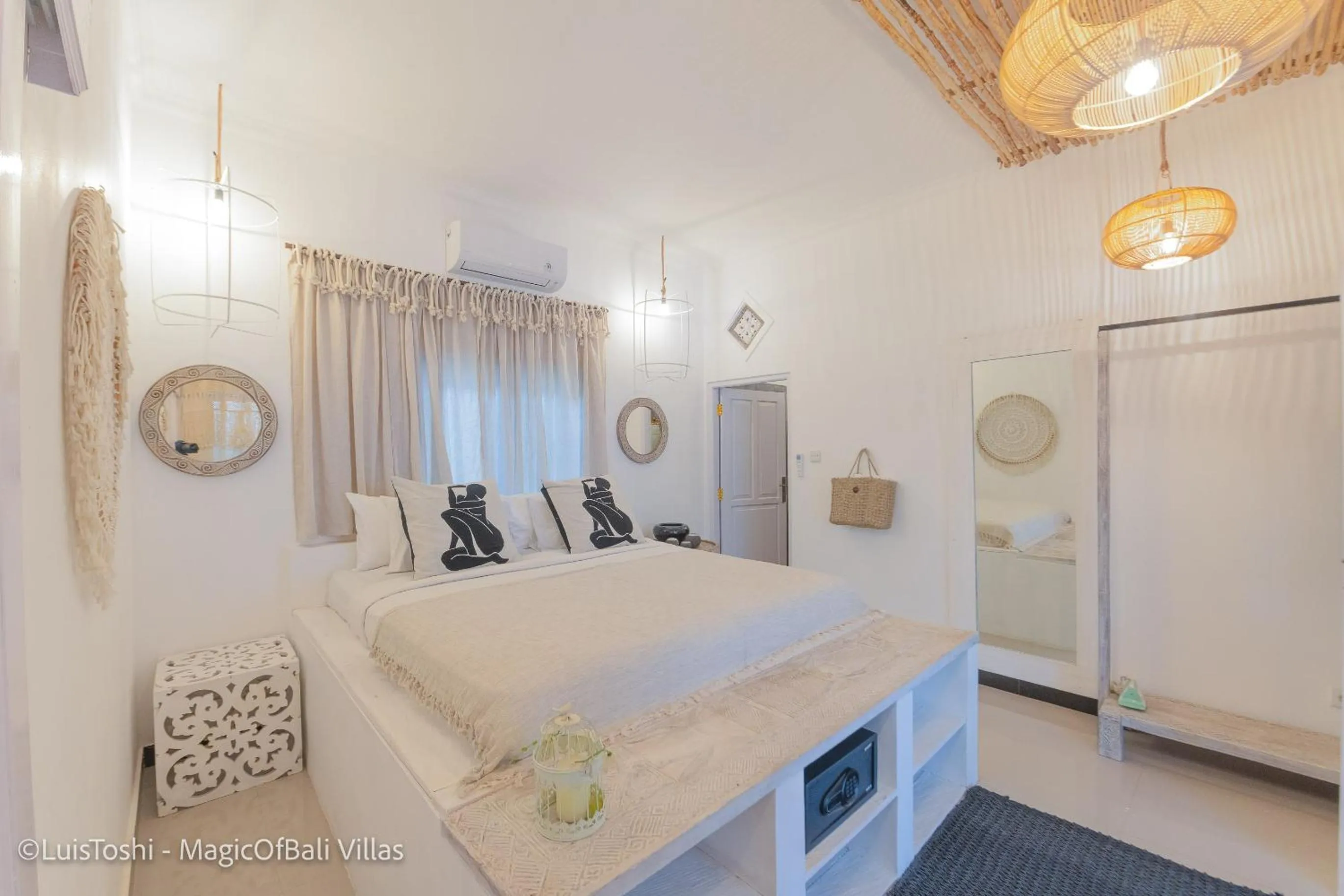 Bed in Smiling Cactus Villas