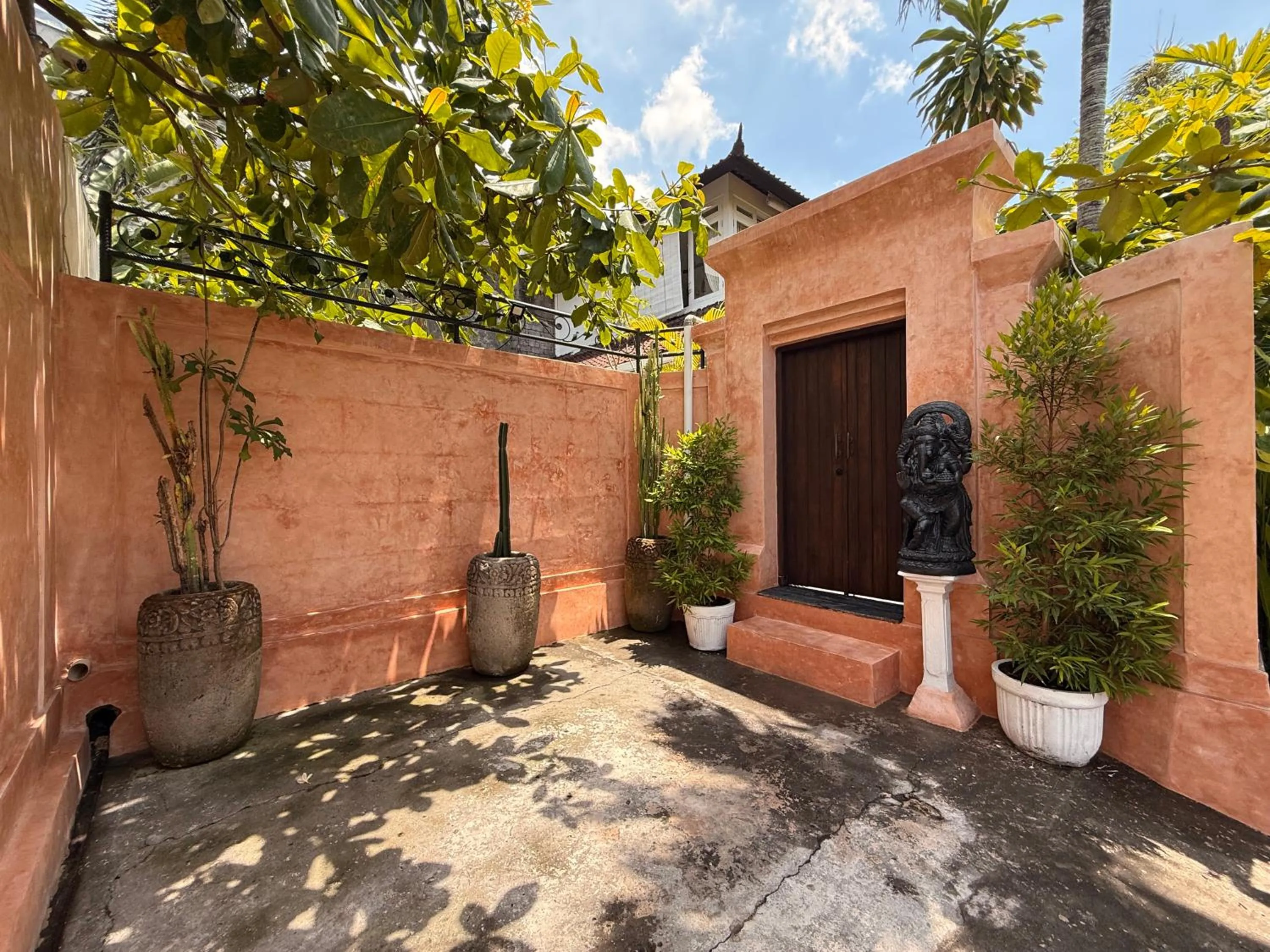 Property building in Smiling Cactus Villas