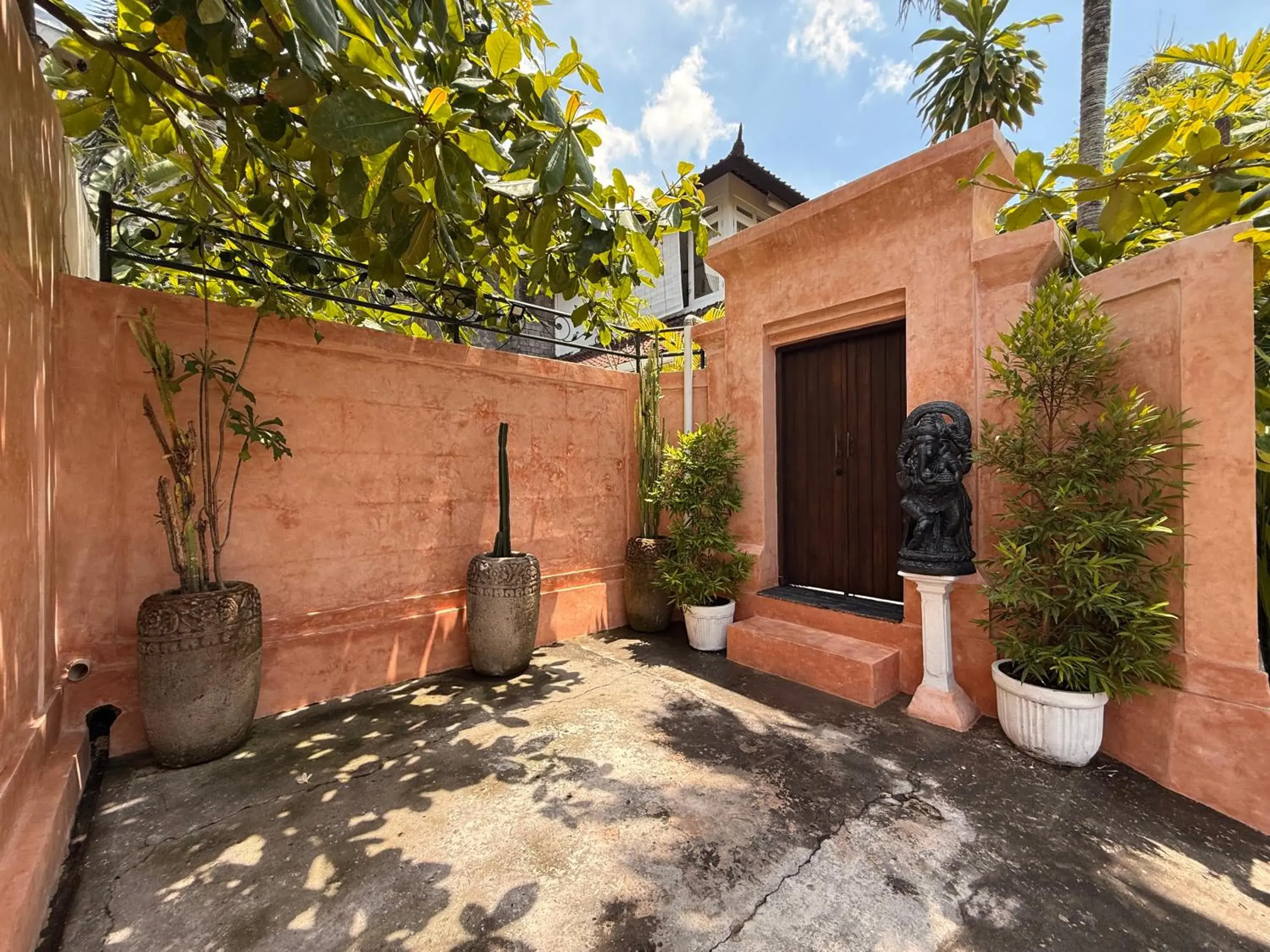 Property building in Smiling Cactus Villas Property building in Smiling Cactus Villas