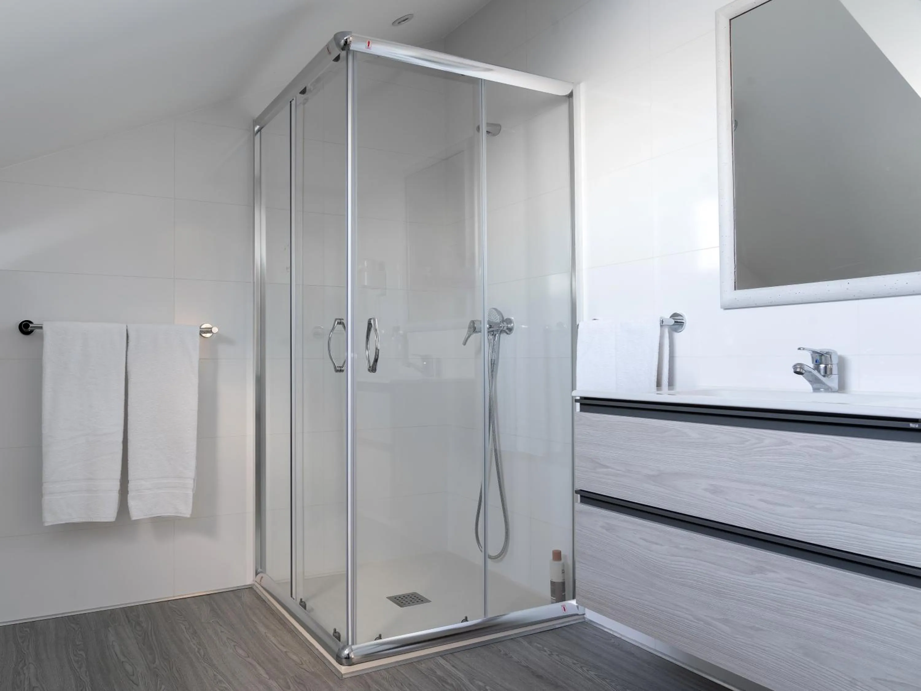 Shower in Casa das Proteas