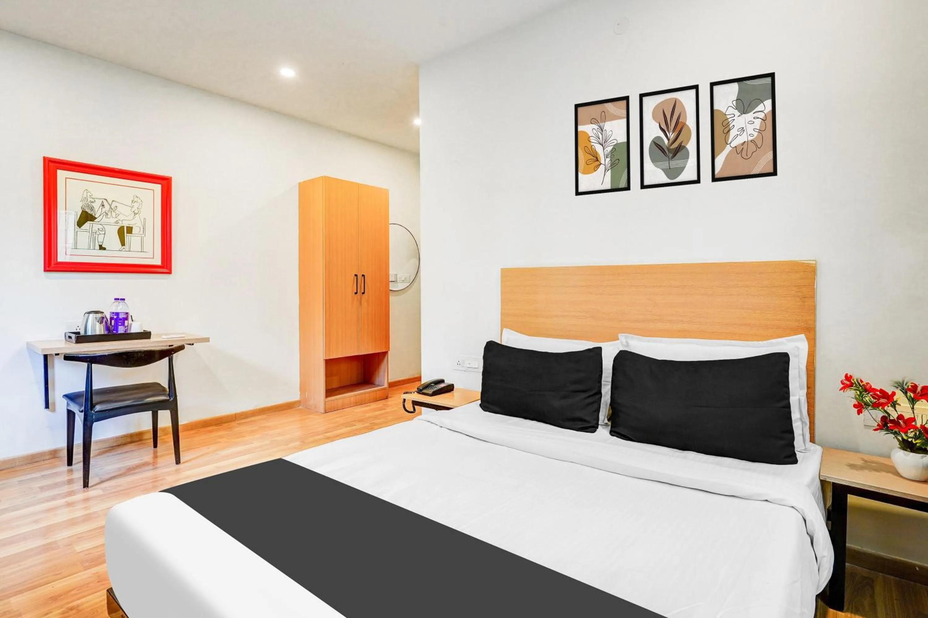 Bedroom, Bed in Super Townhouse RR Nagar