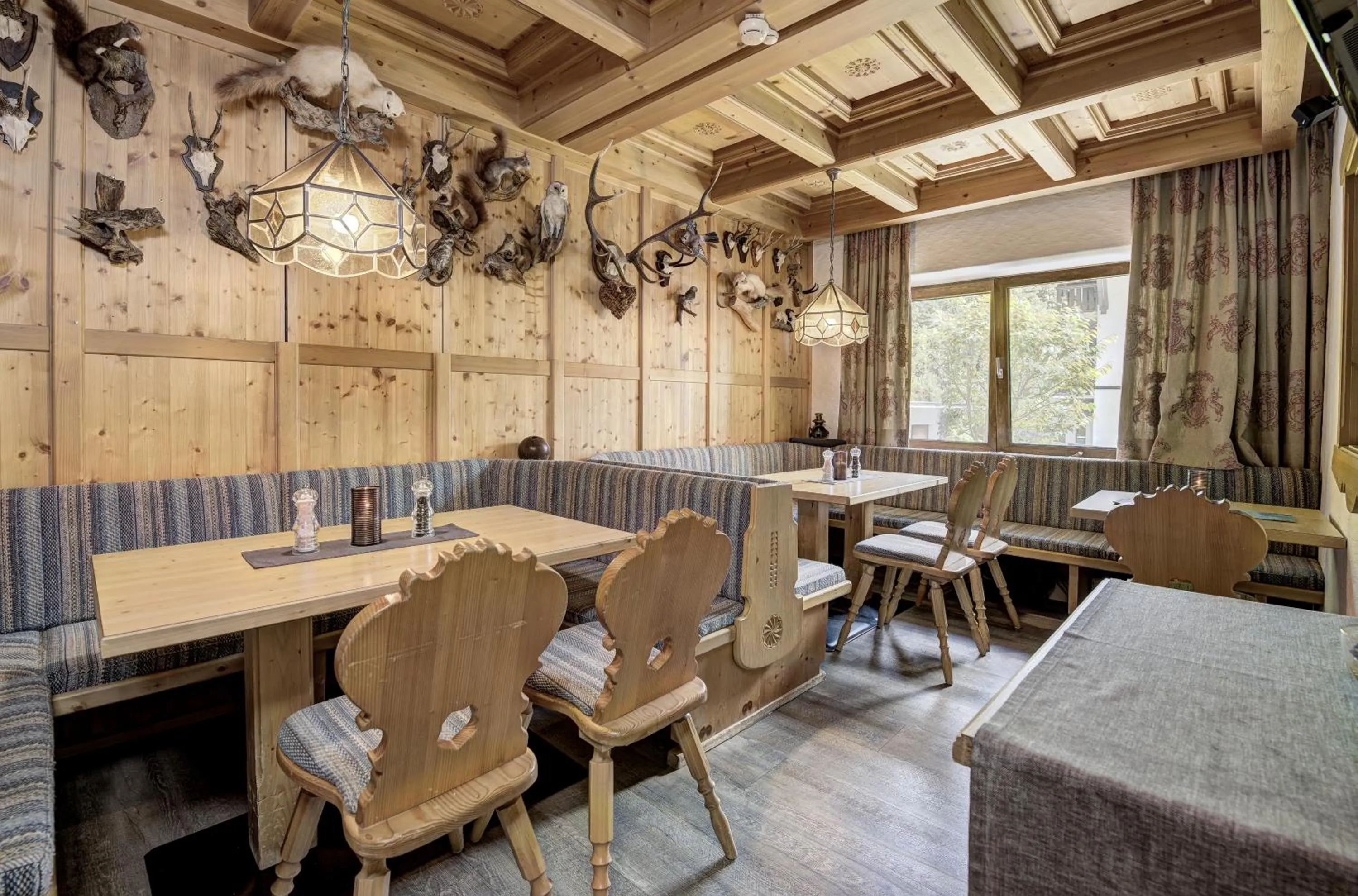 Restaurant/places to eat in Das Glemm Hotel - Joker Card Partner