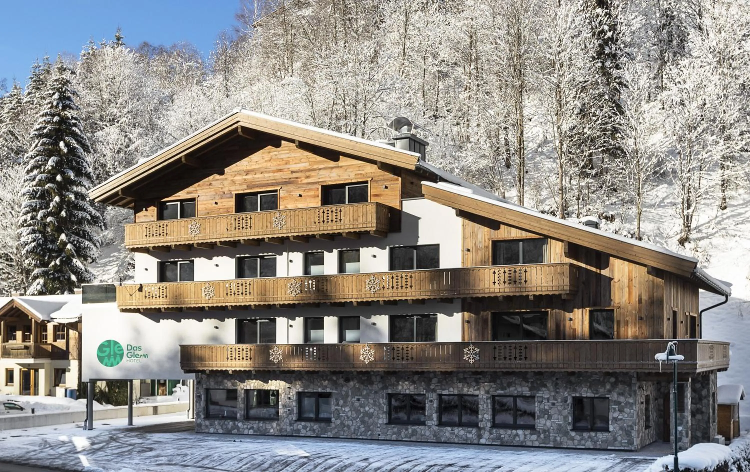 Property building in Das Glemm Hotel - Joker Card Partner