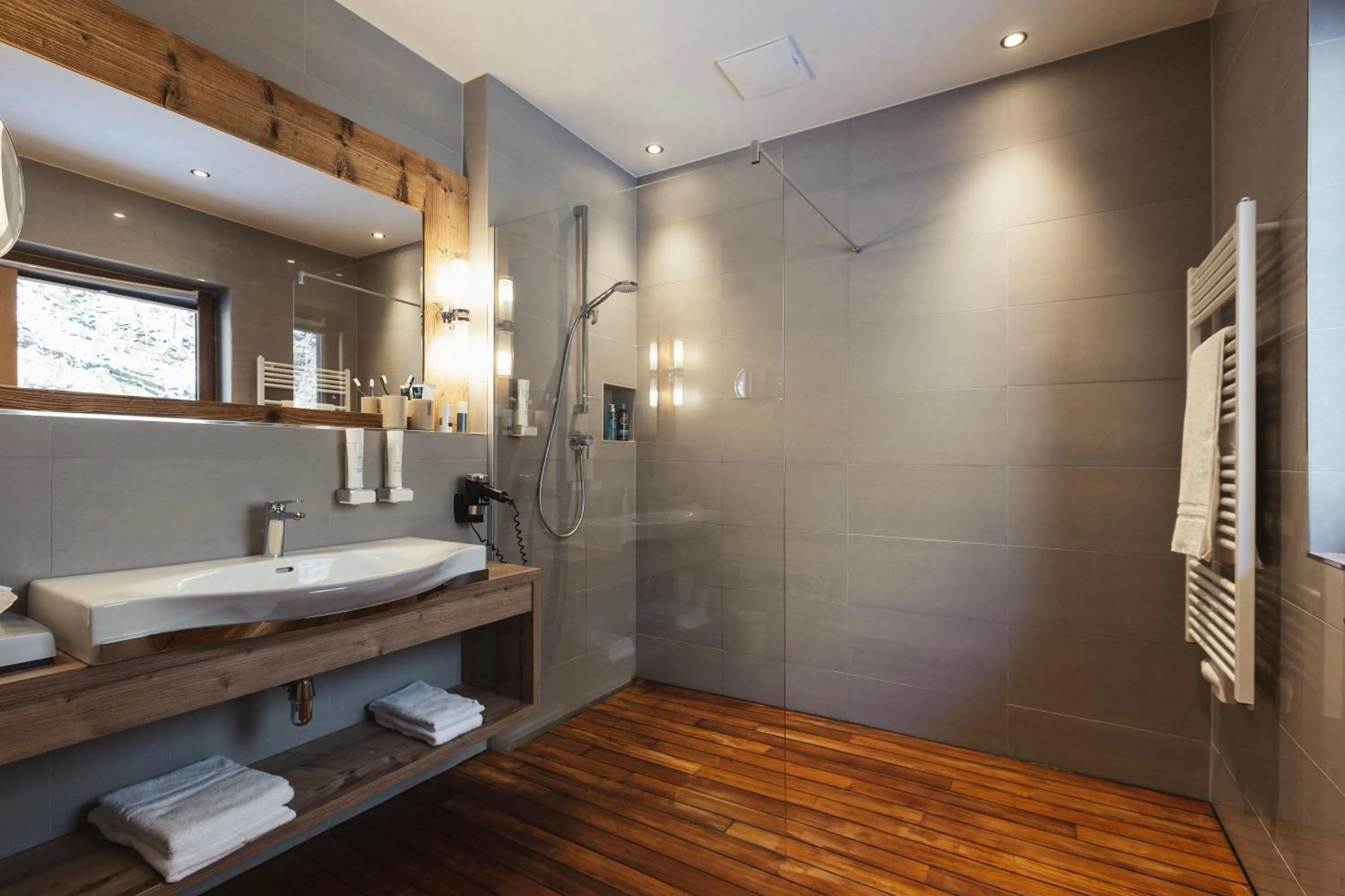 Shower in Das Glemm Hotel - Joker Card Partner