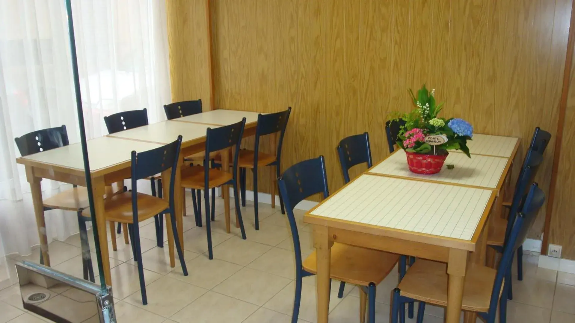 Restaurant/places to eat in Hotel des Vosges Restaurant/places to eat in Hotel des Vosges