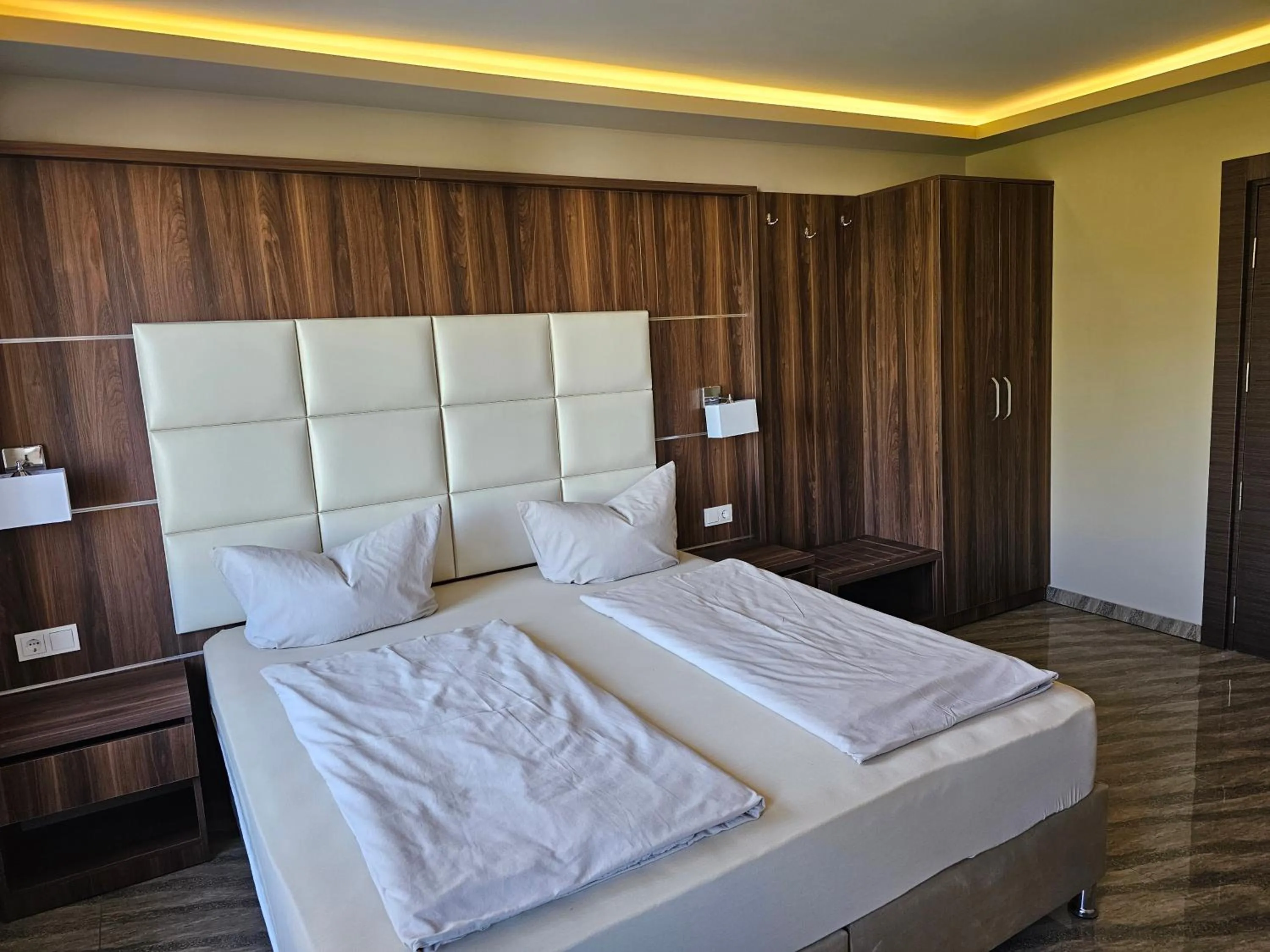 Photo of the whole room, Bed in Hotel City Faber