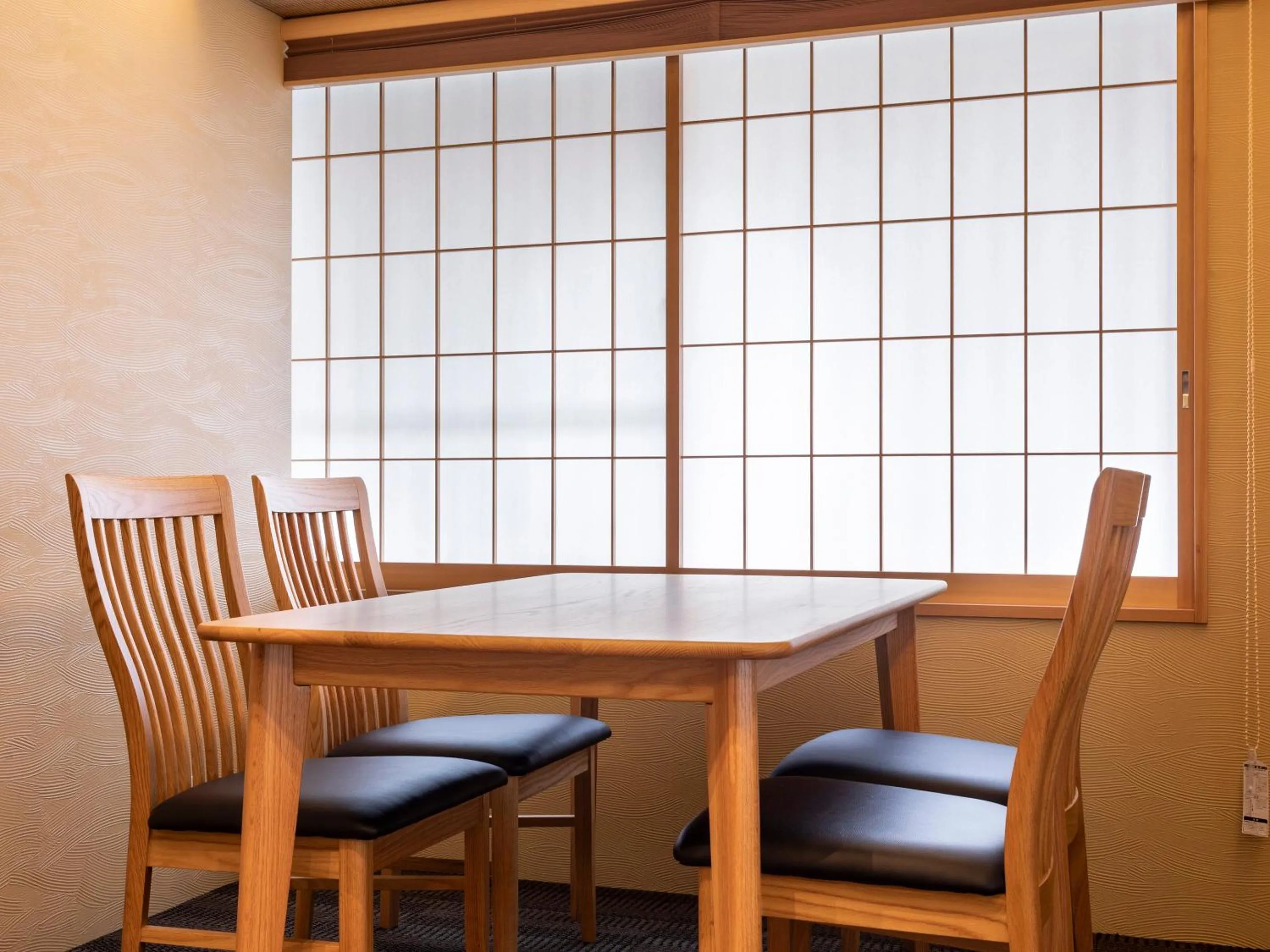 Seating area in Ryokan Kohro