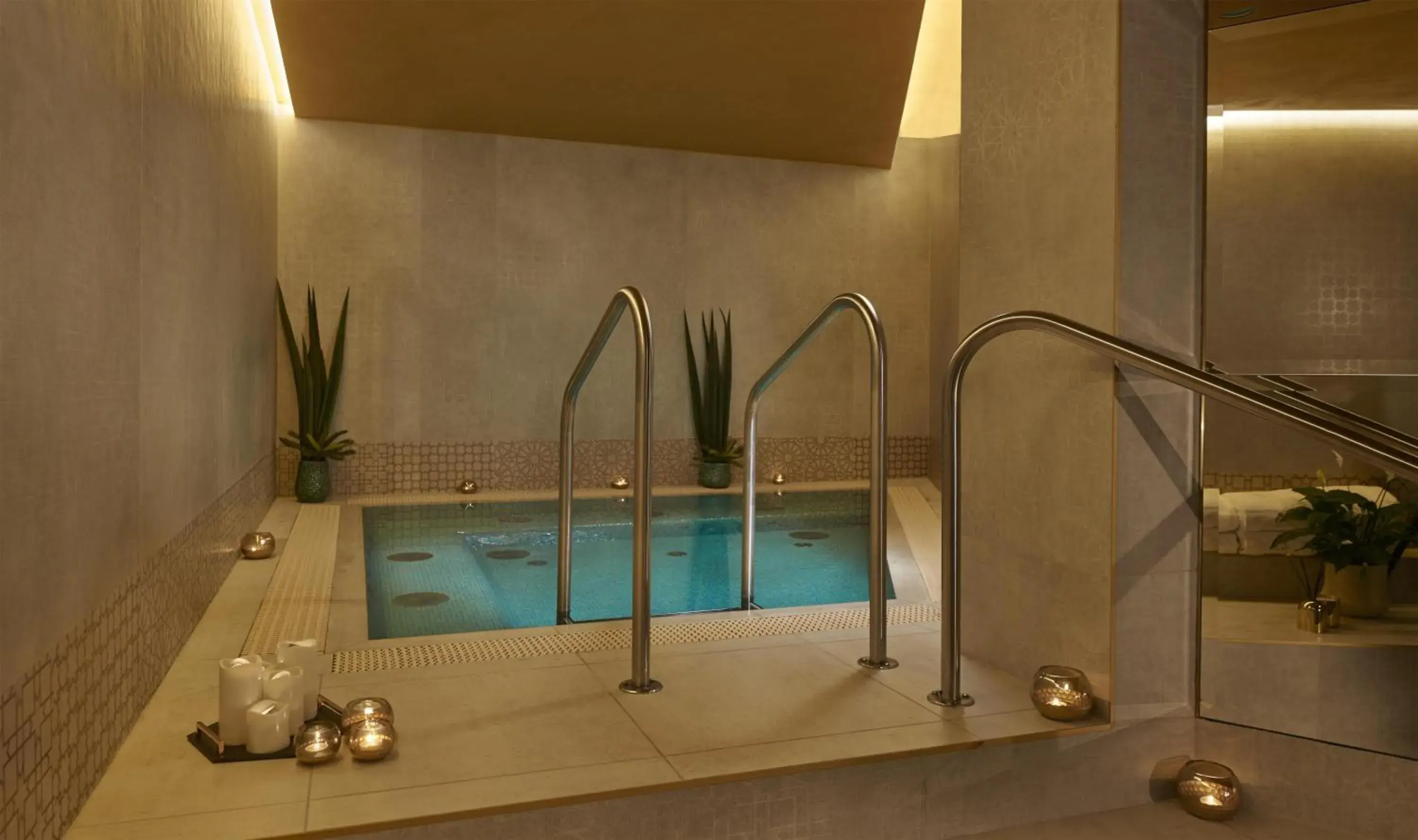 Spa and wellness centre/facilities in Párisi Udvar Hotel Budapest, part of Hyatt Spa and wellness centre/facilities in Párisi Udvar Hotel Budapest, part of Hyatt