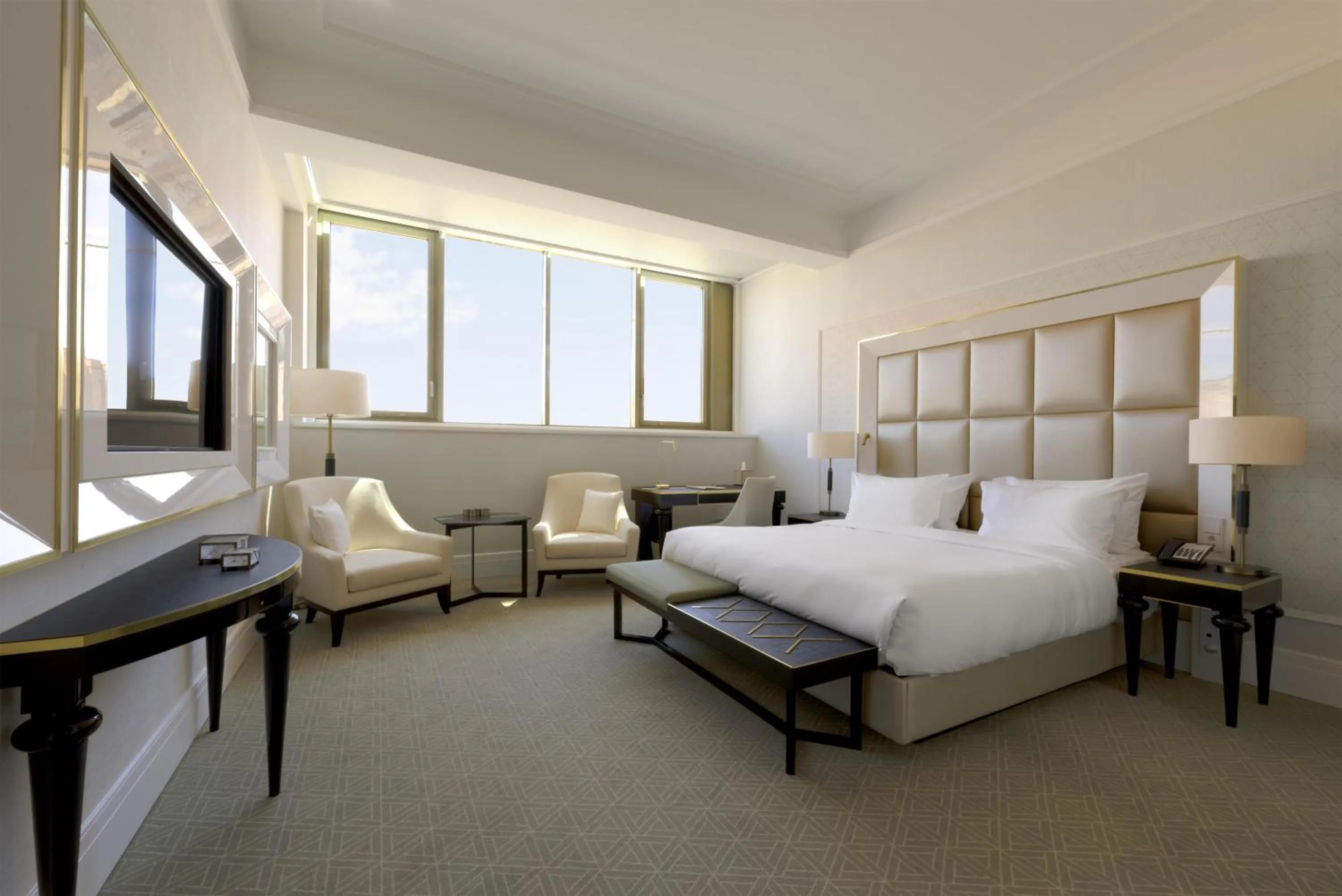 Bedroom, Bed in Párisi Udvar Hotel Budapest, part of Hyatt