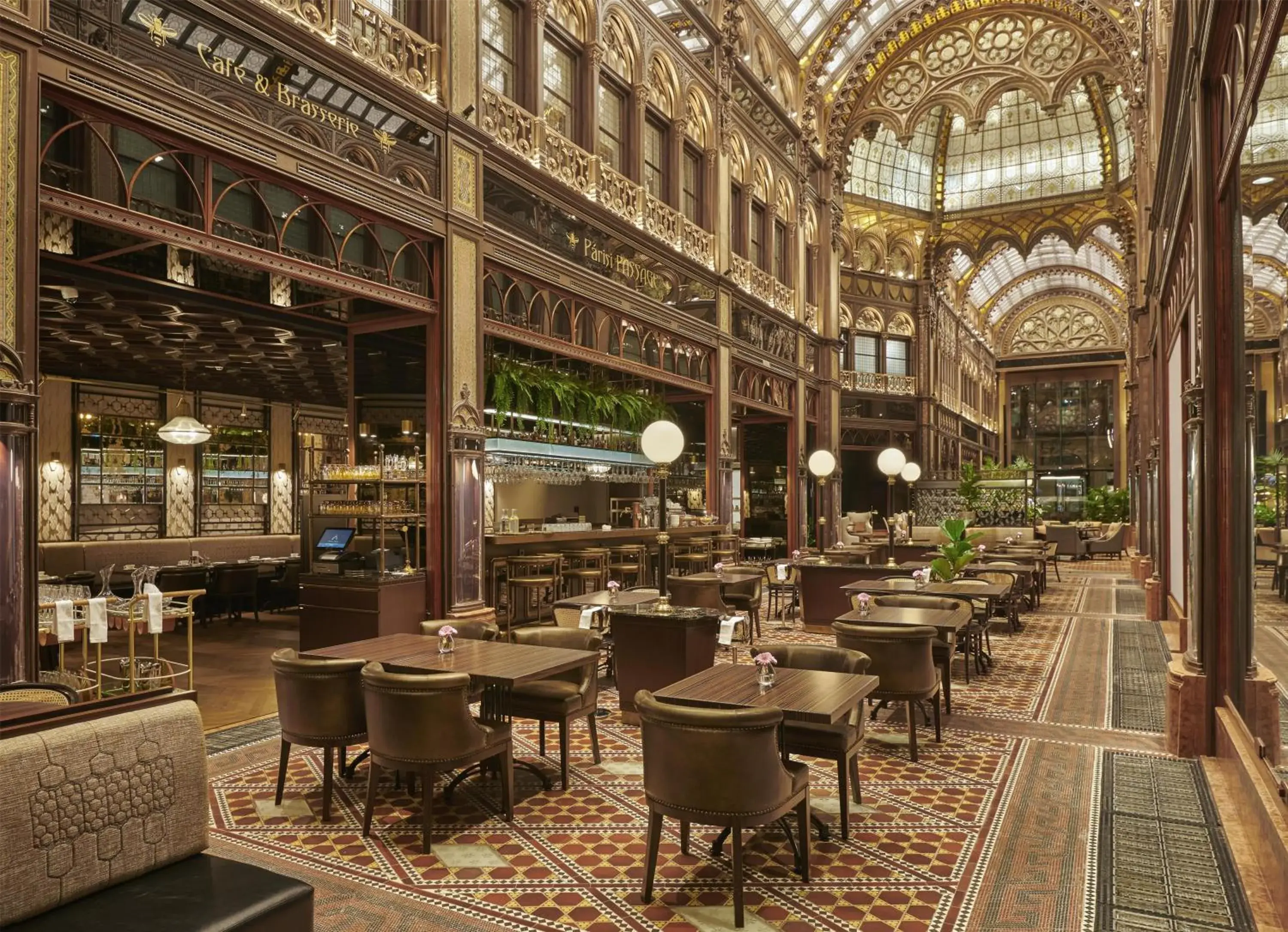 Restaurant/places to eat in Párisi Udvar Hotel Budapest, part of Hyatt Restaurant/places to eat in Párisi Udvar Hotel Budapest, part of Hyatt