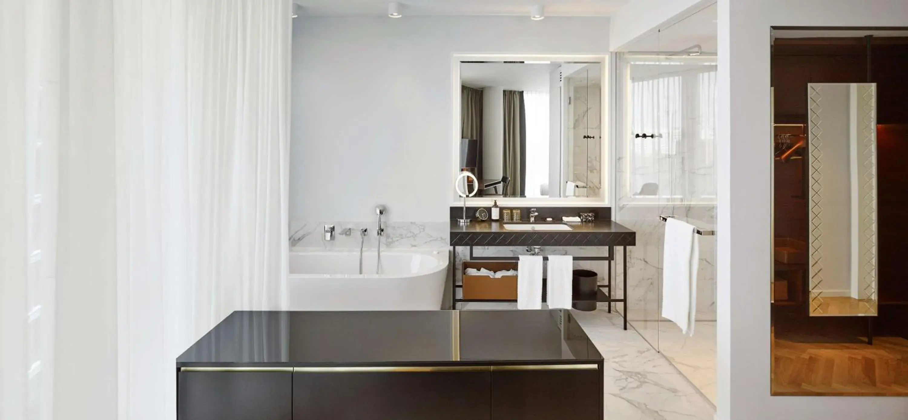 Three-Bedroom Suite in Andaz Vienna Am Belvedere, By Hyatt Three-Bedroom Suite in Andaz Vienna Am Belvedere, By Hyatt