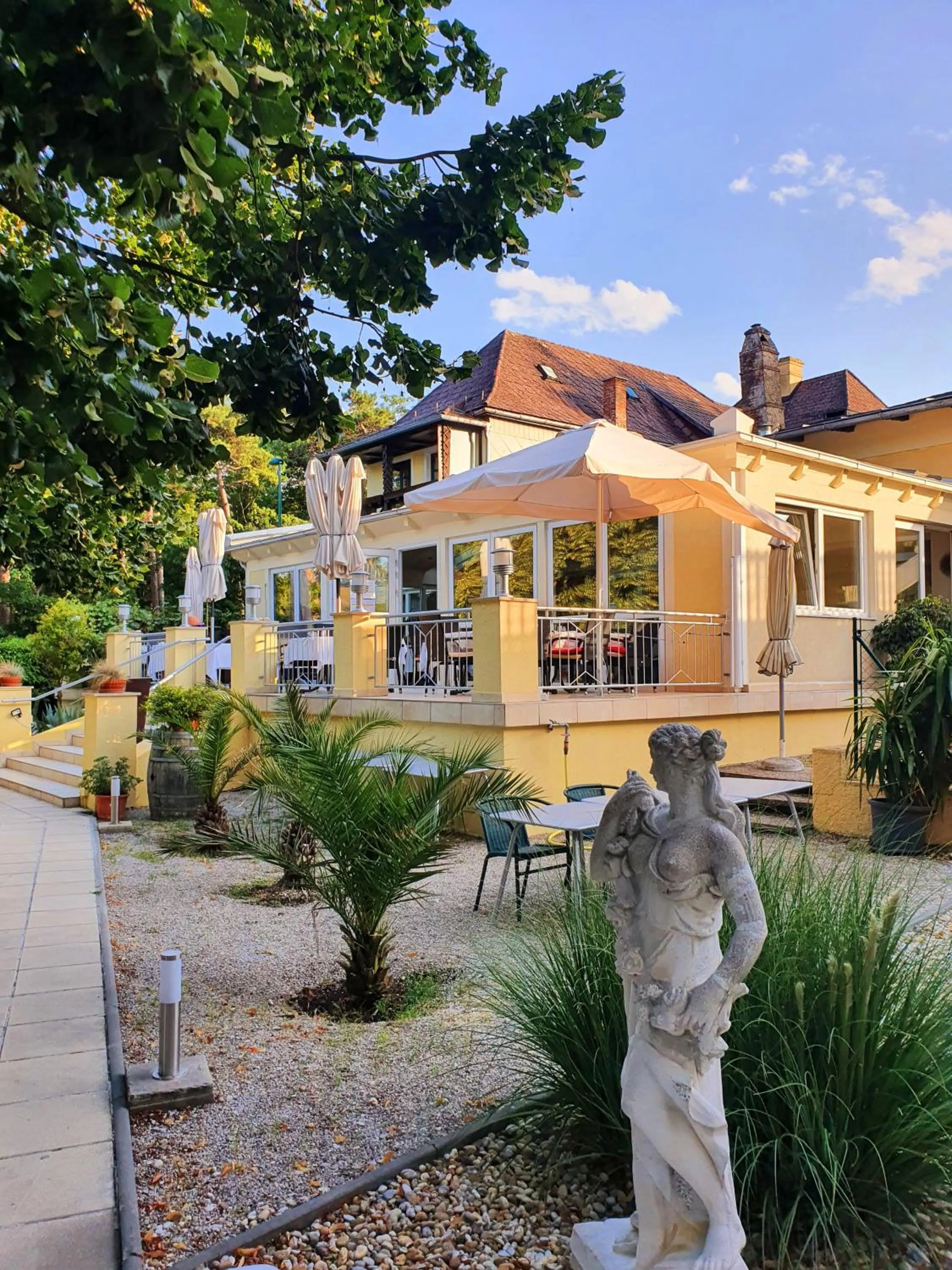 Property building in Hotel Hotwagner