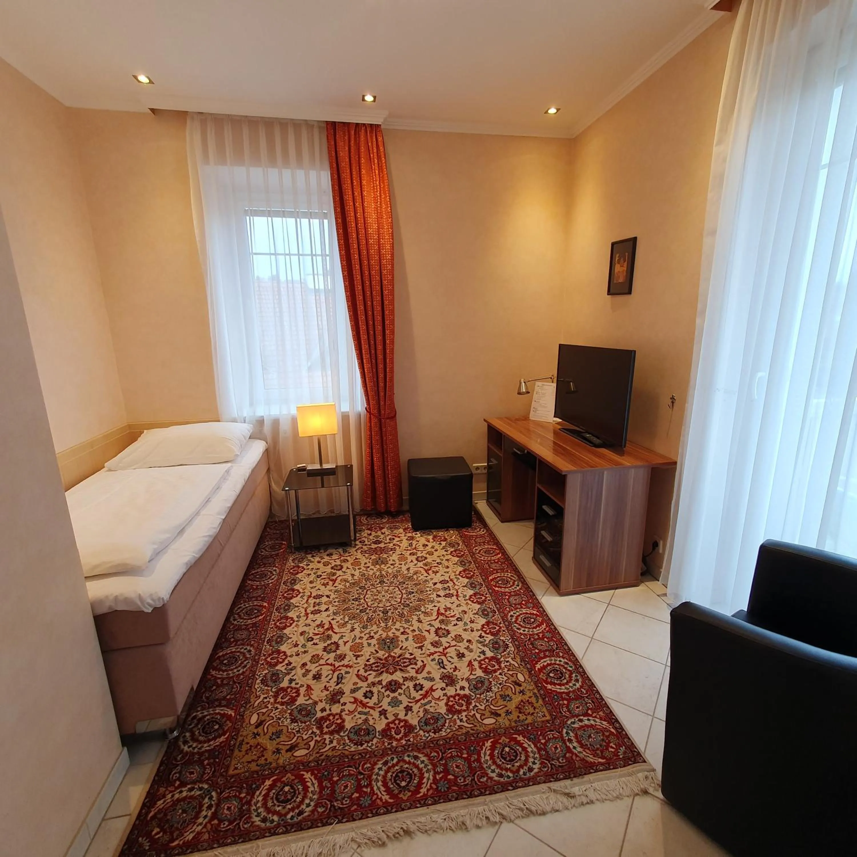 Photo of the whole room, Bed in Hotel Hotwagner