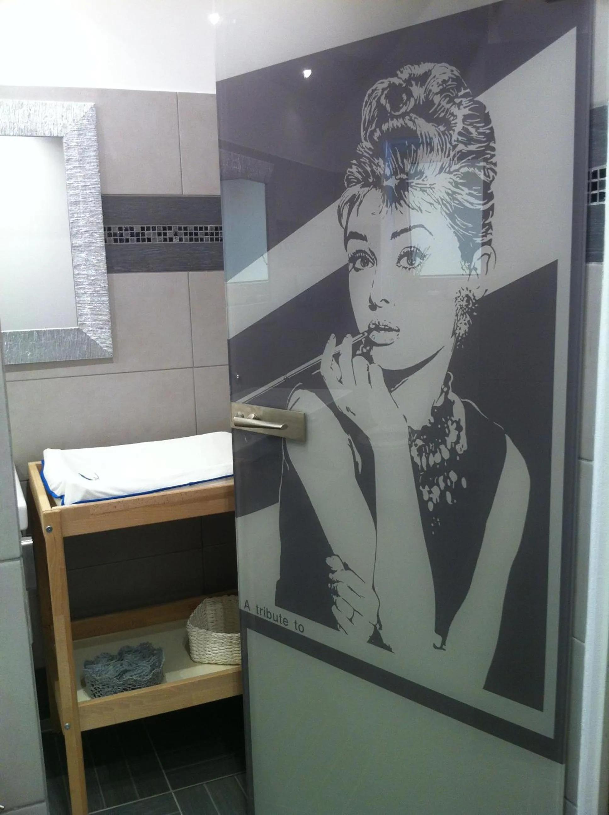 Toilet in Hotel Donegal