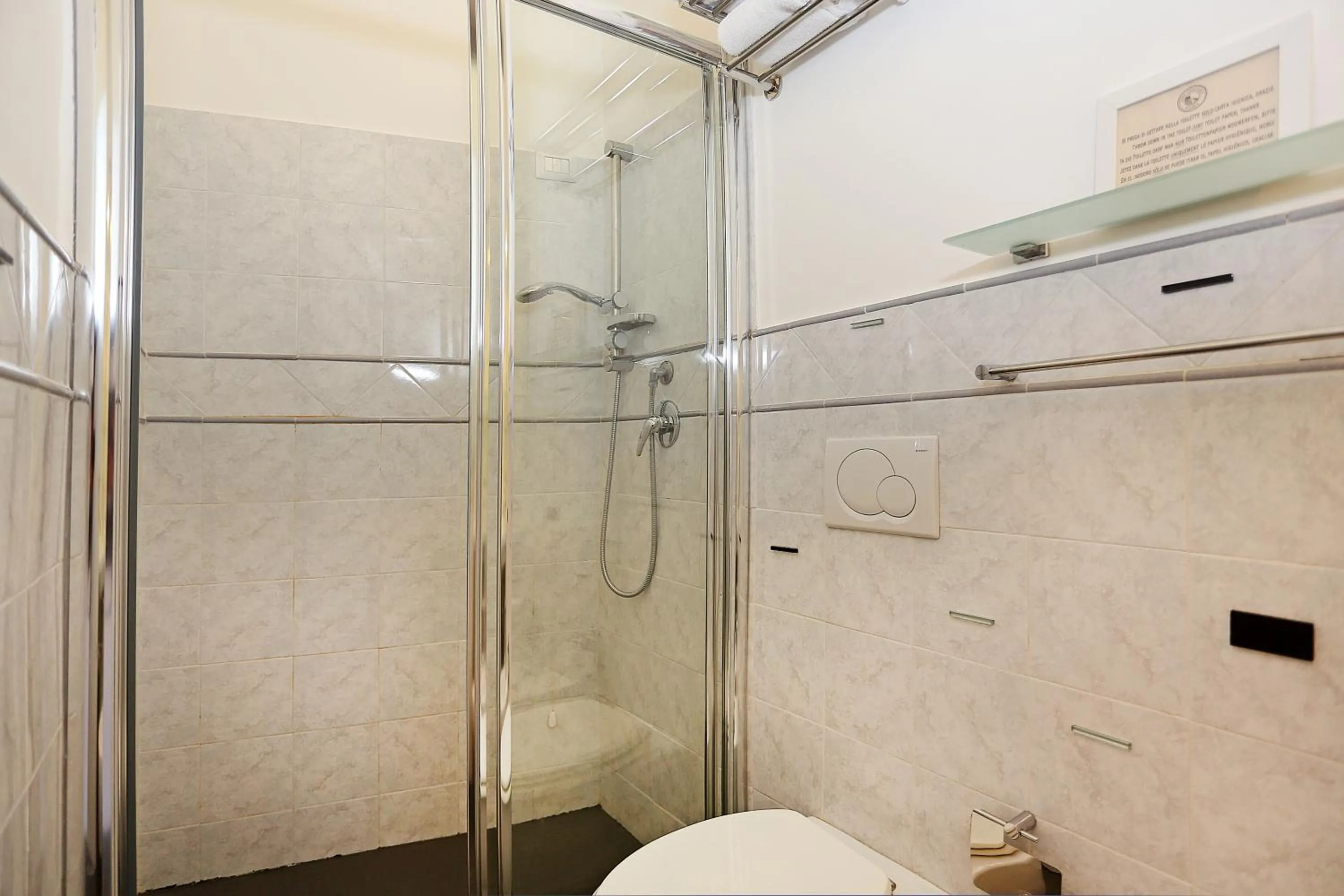 Bathroom in Daplace - HQH Colosseo