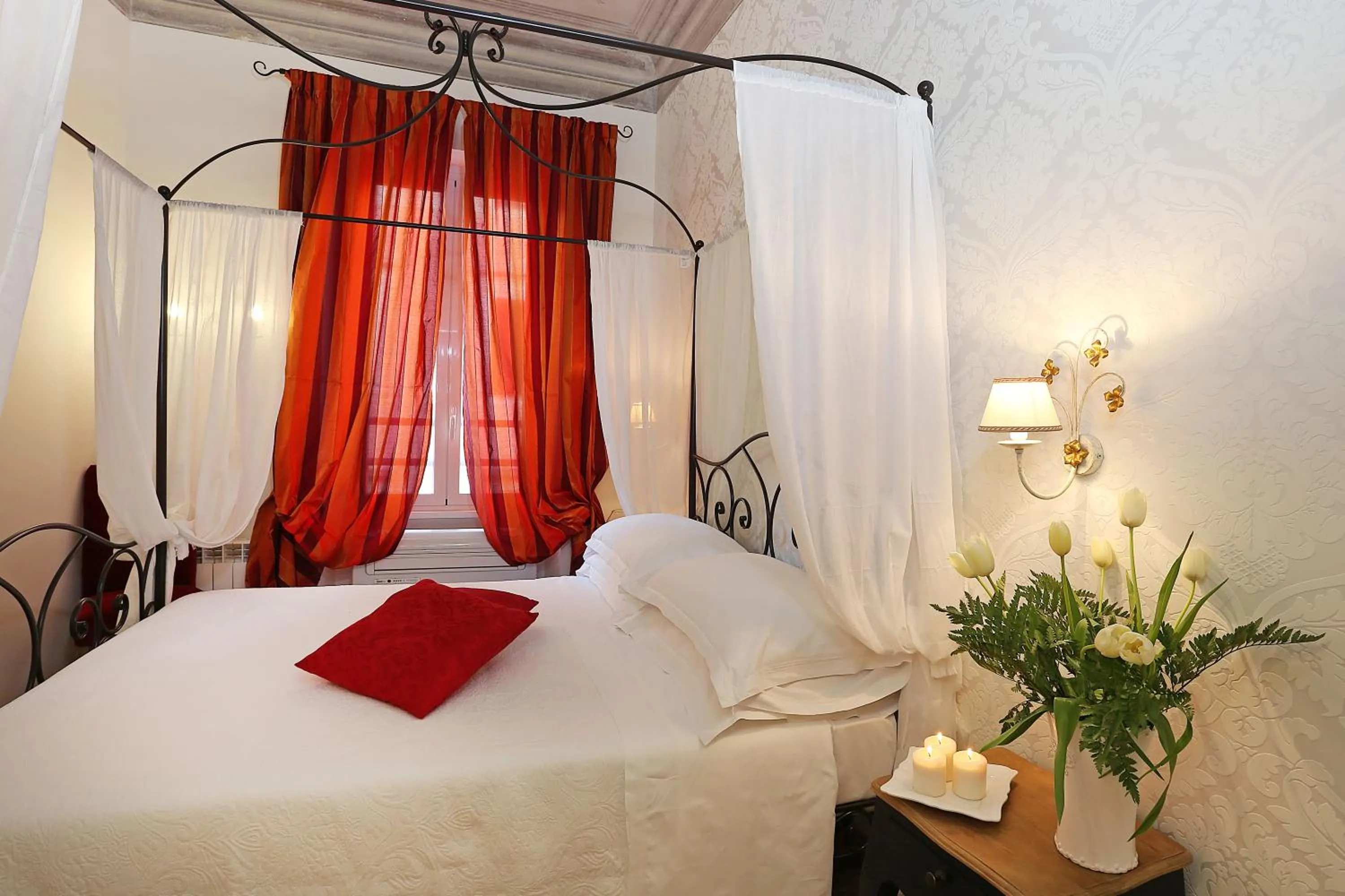 Bedroom, Bed in Daplace - HQH Colosseo