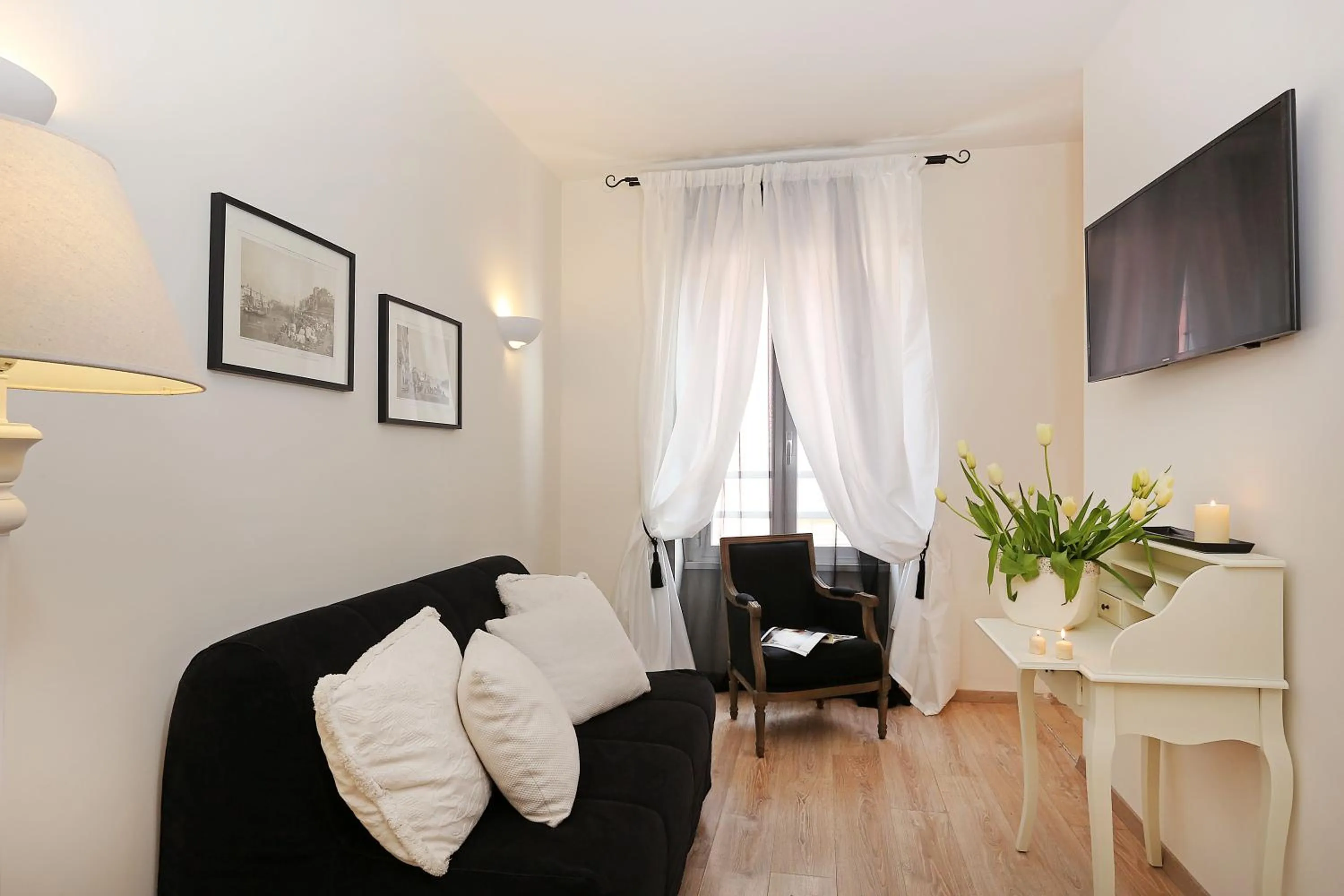 Bedroom in Daplace - HQH Colosseo