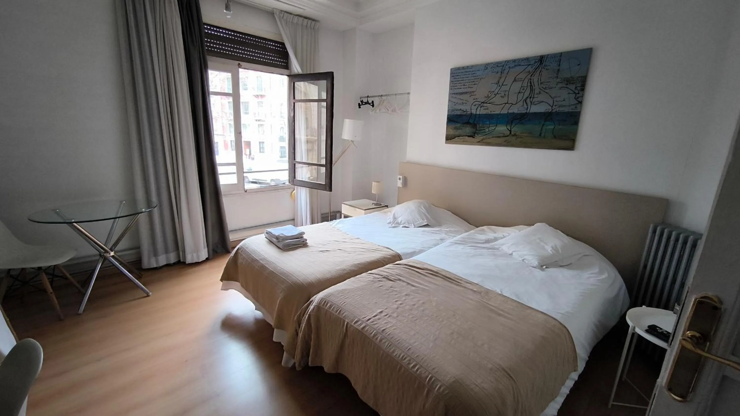 Bedroom, Bed in 7 Moons B&B