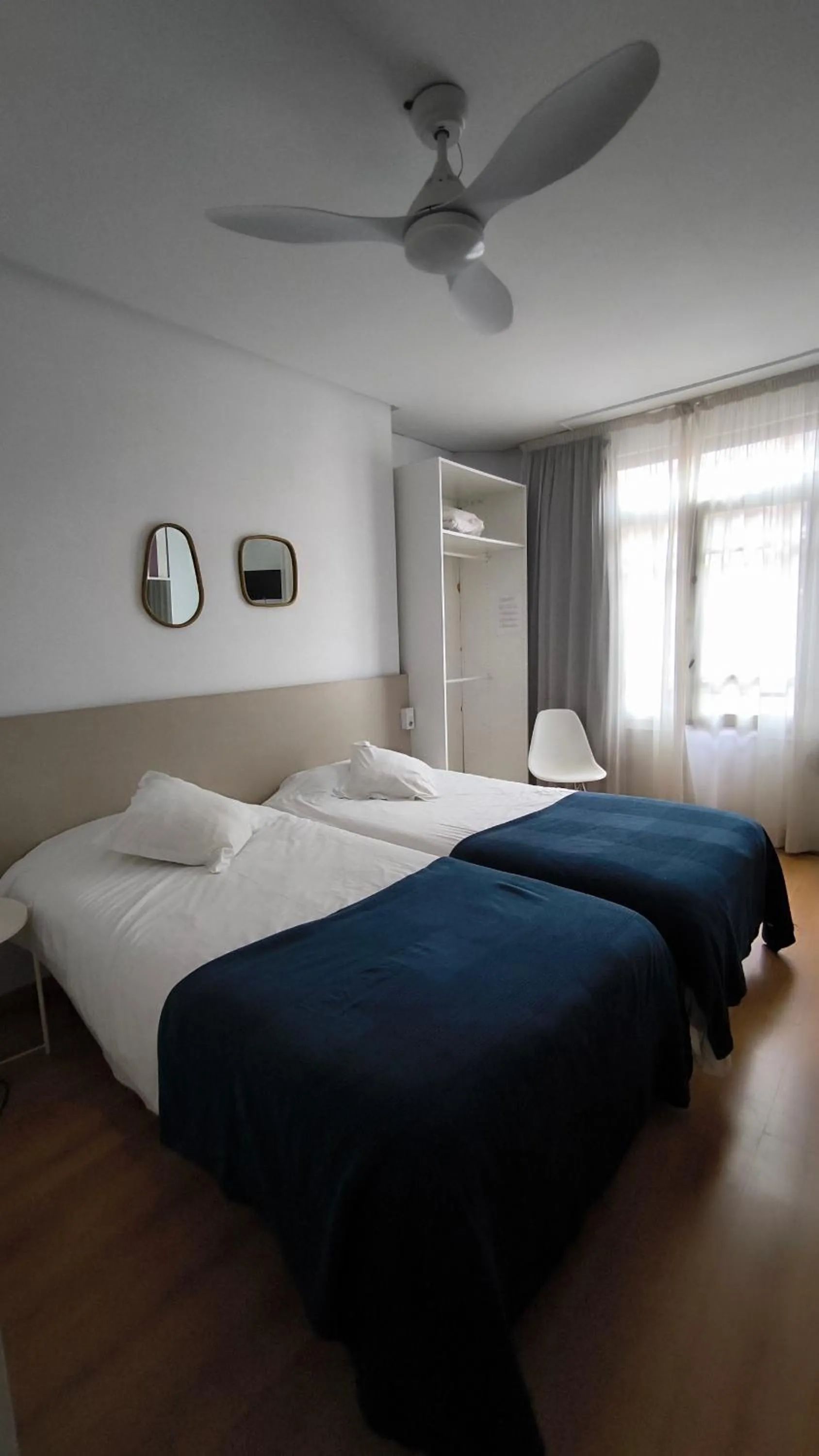 Bedroom, Bed in 7 Moons B&B