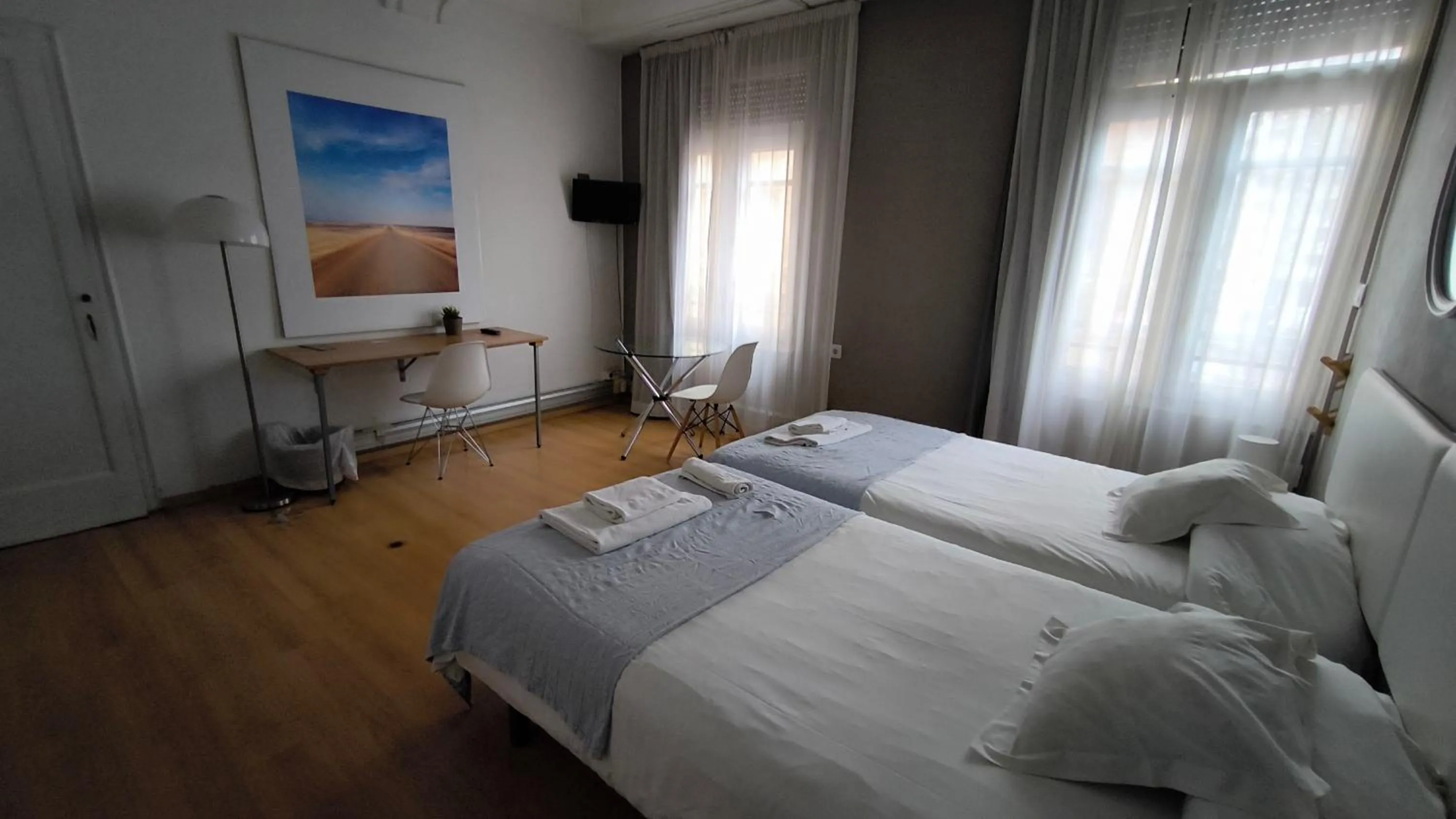 Bedroom, Bed in 7 Moons B&B