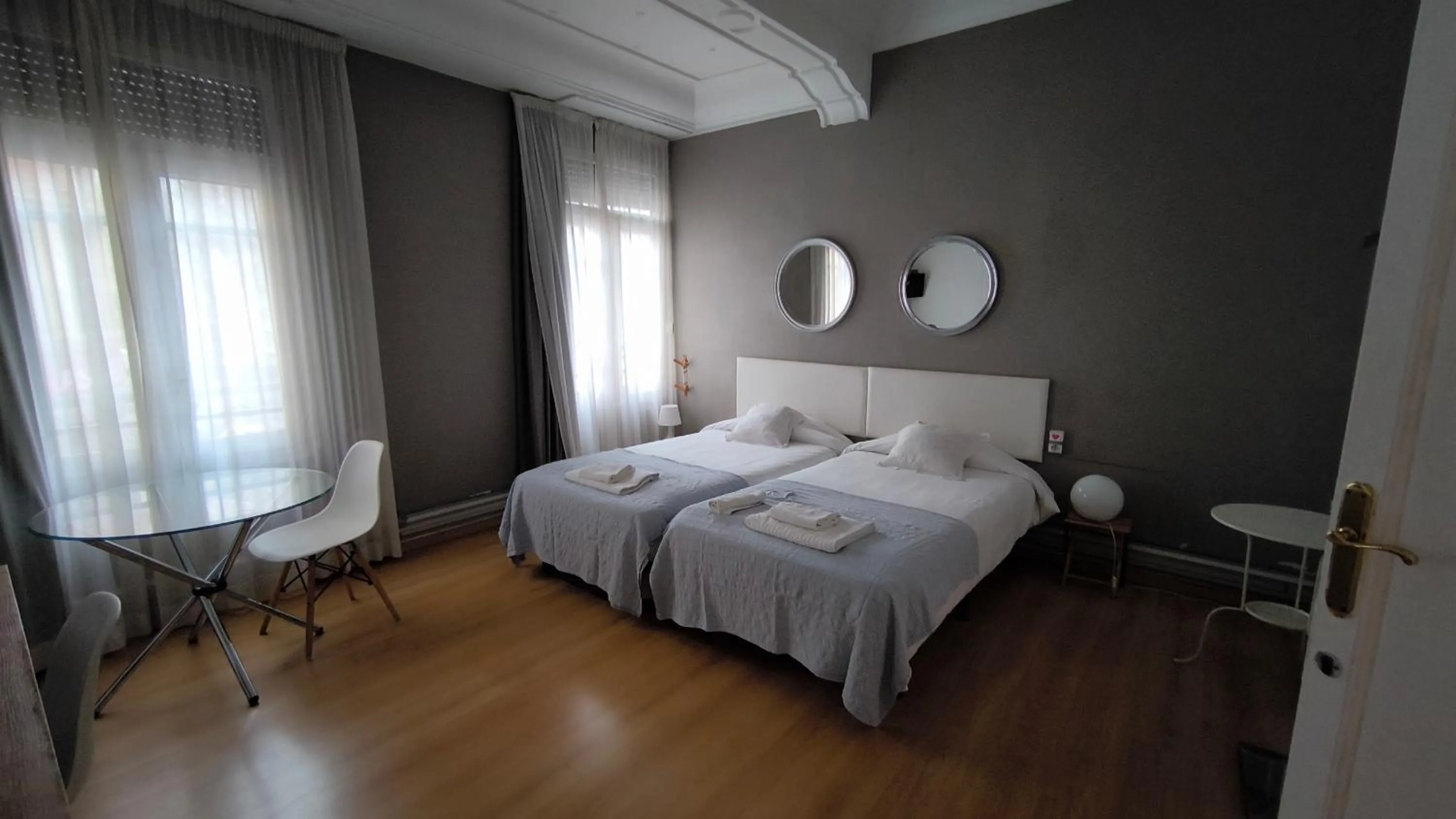 Bedroom, Bed in 7 Moons B&B