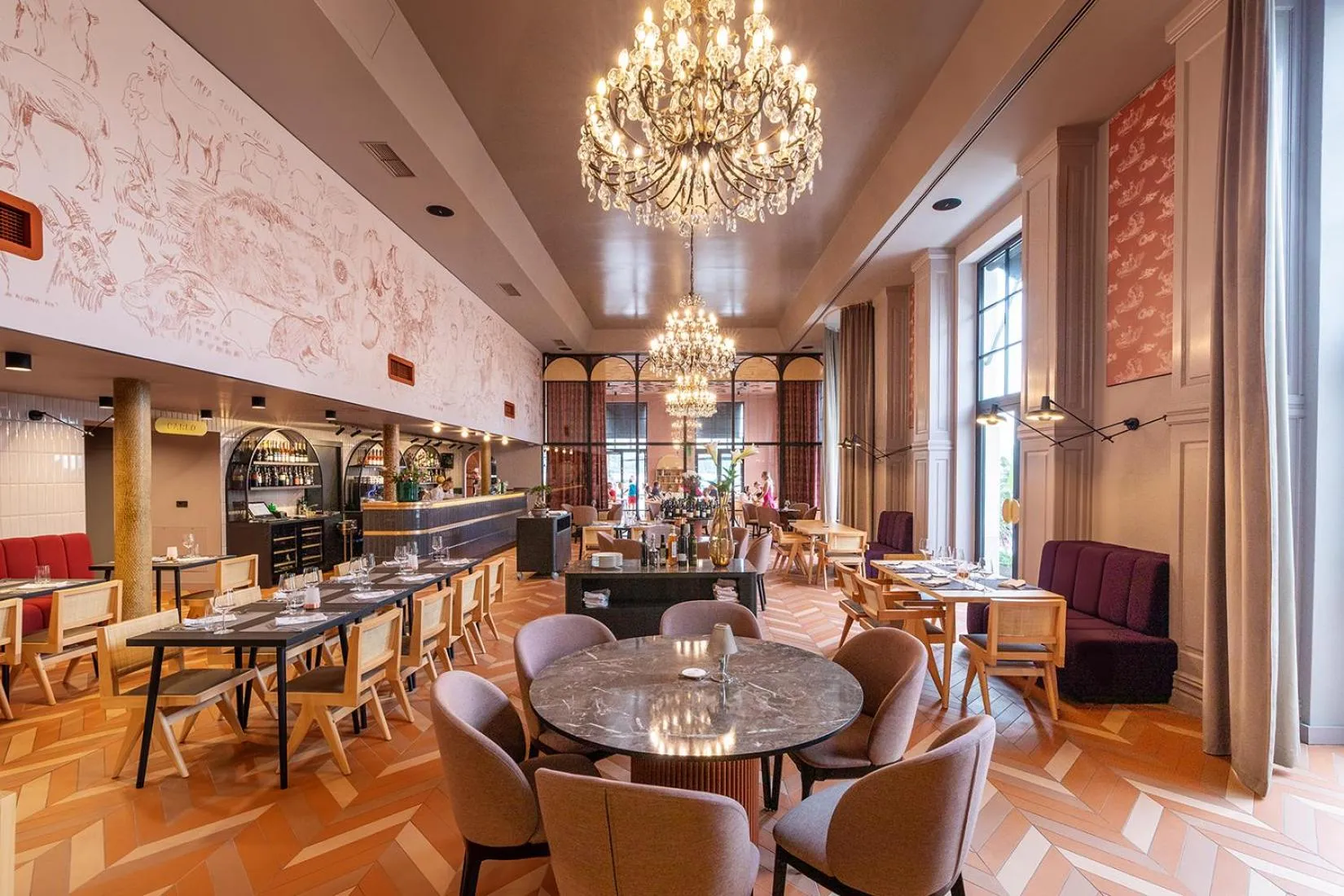 Food and drinks in Hotel Grand Koper