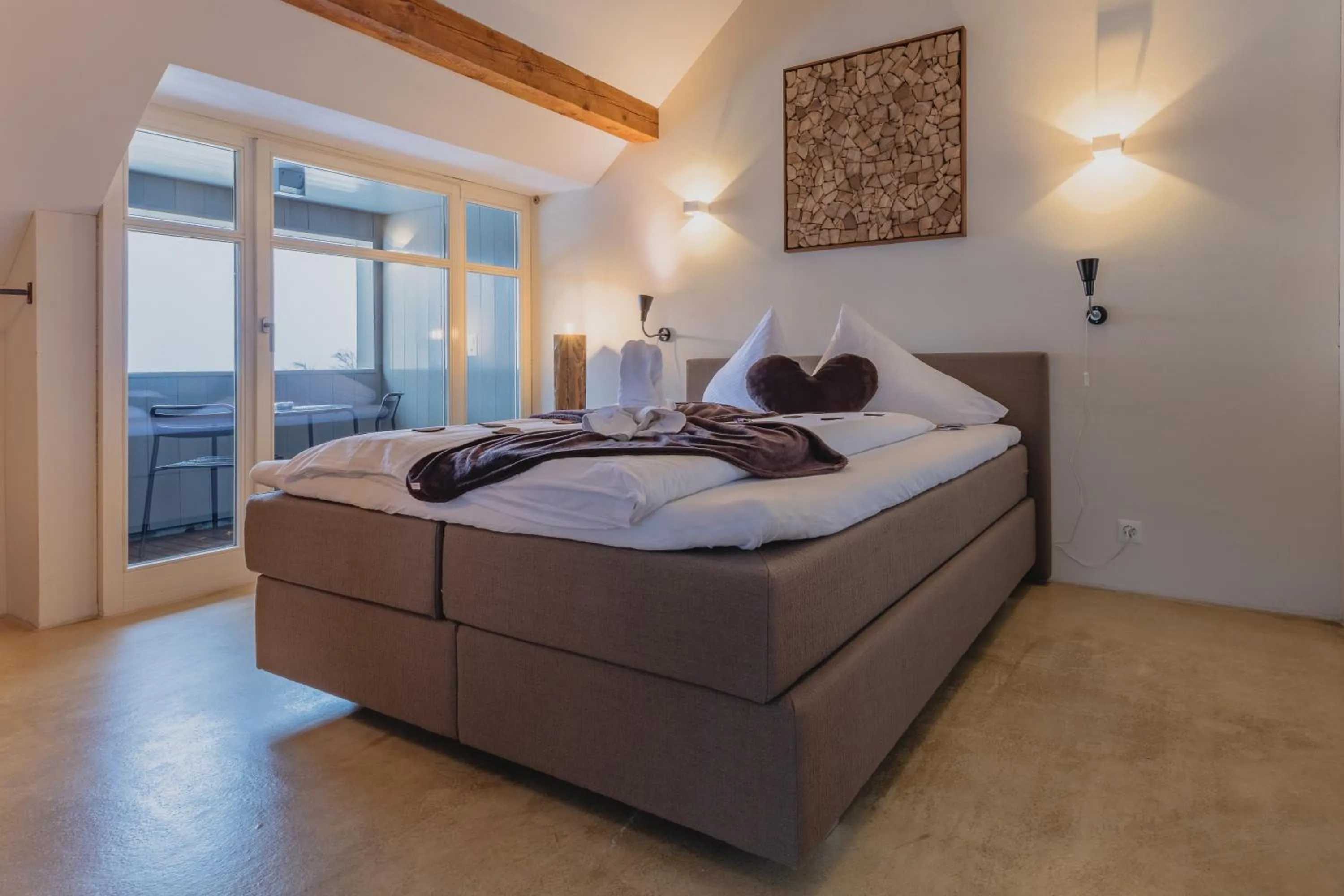 Photo of the whole room, Bed in Apart Hotel Wetterhorn