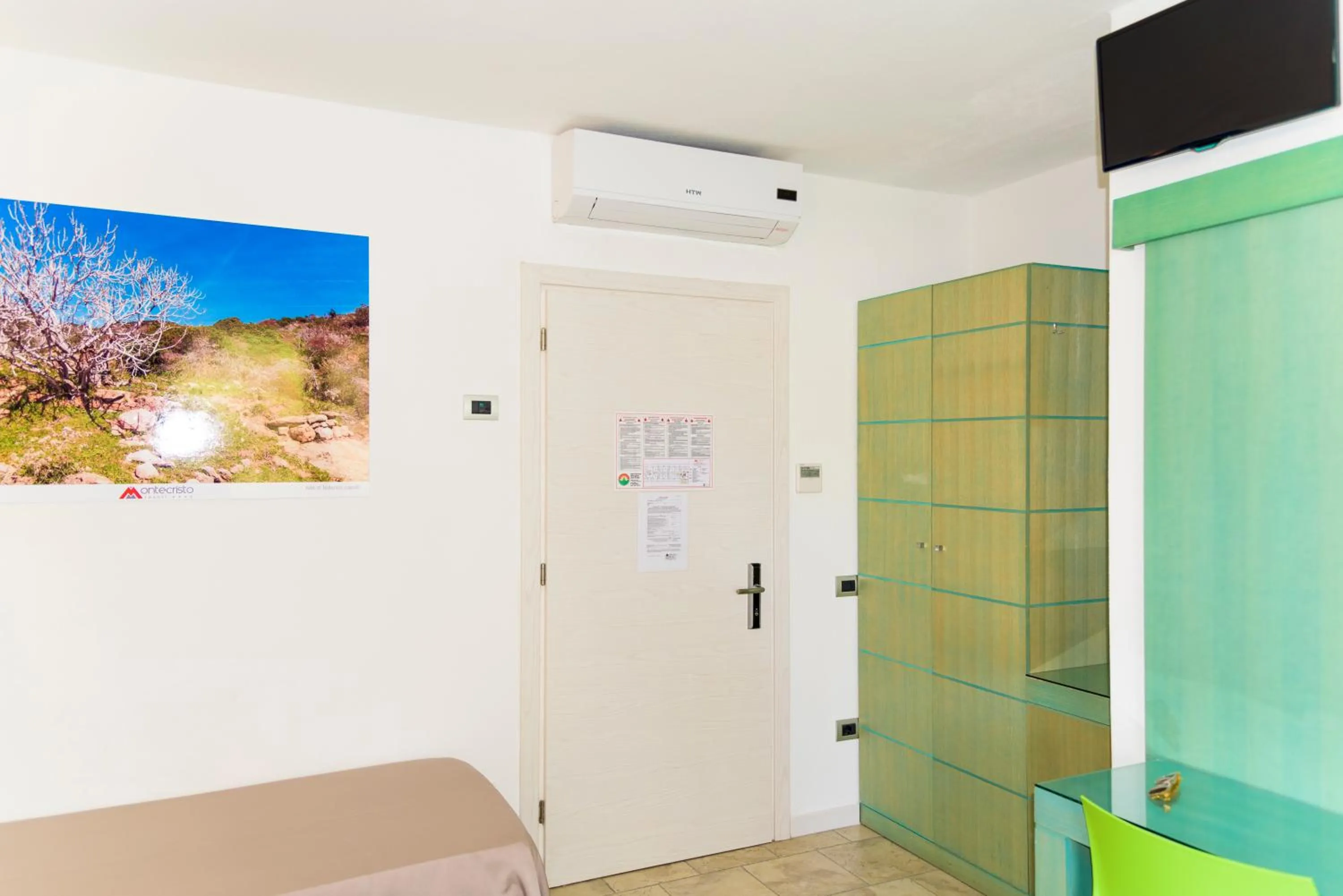 Spring in Hotel Montecristo