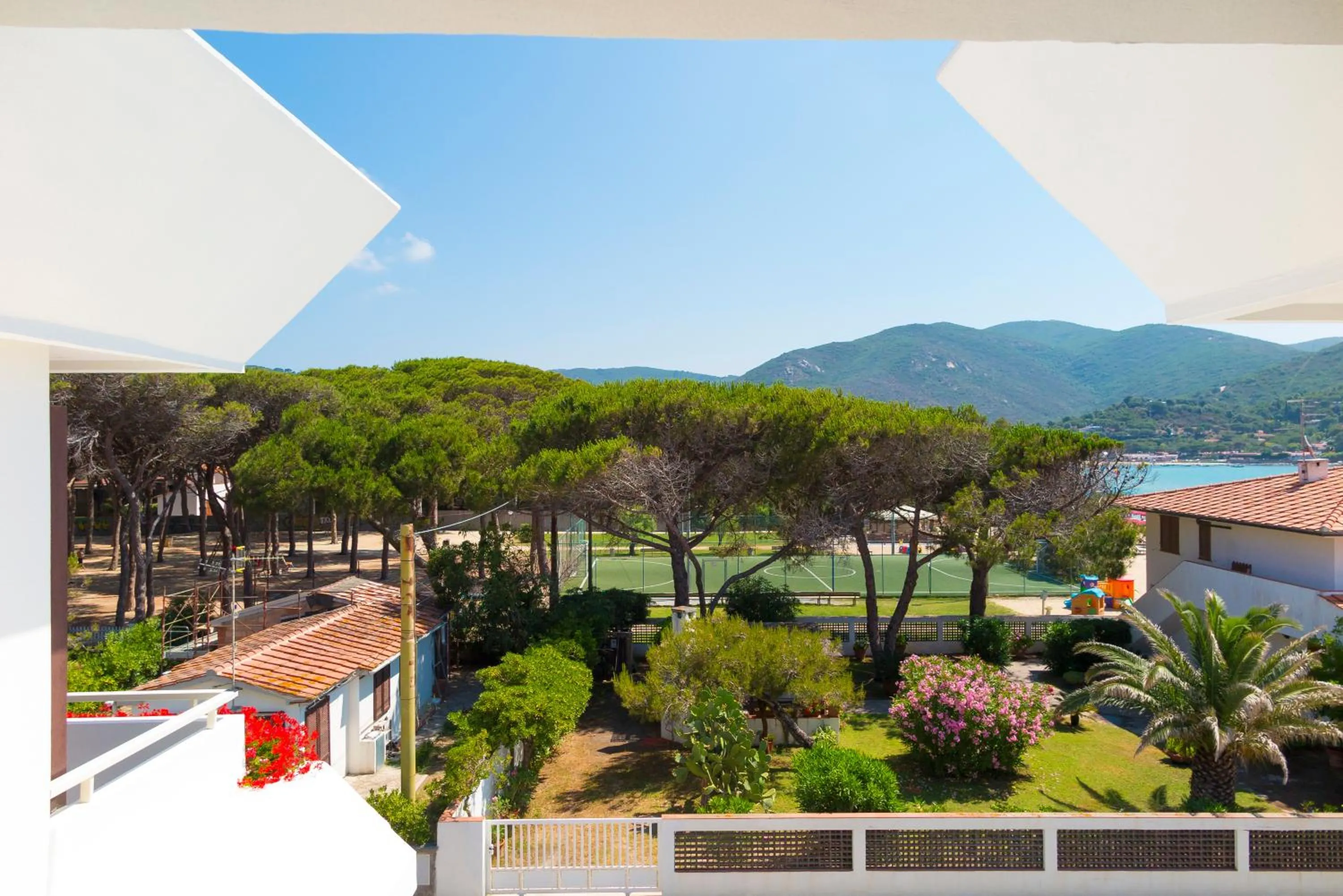 Property building in Hotel Montecristo