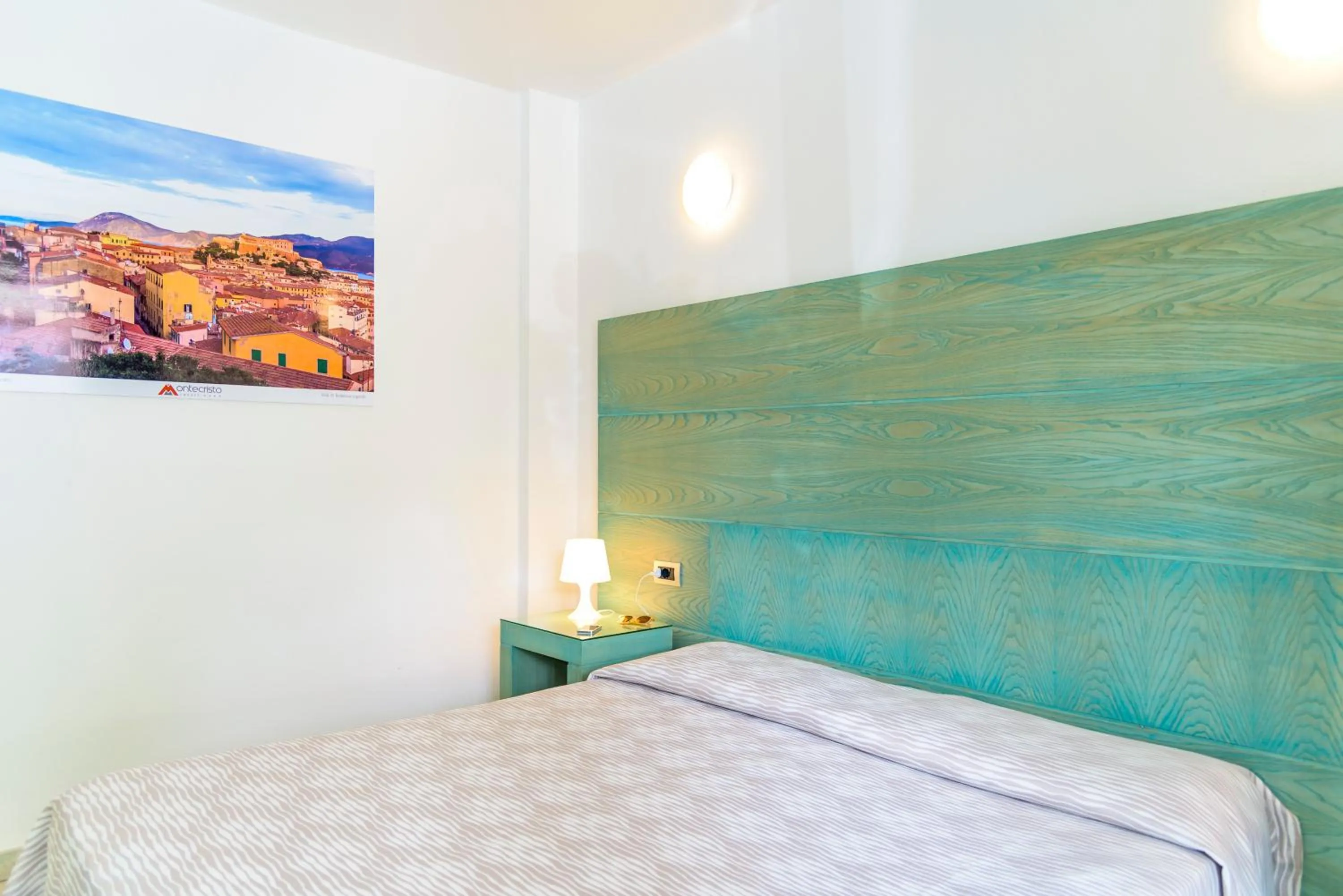 Spring, Bed in Hotel Montecristo