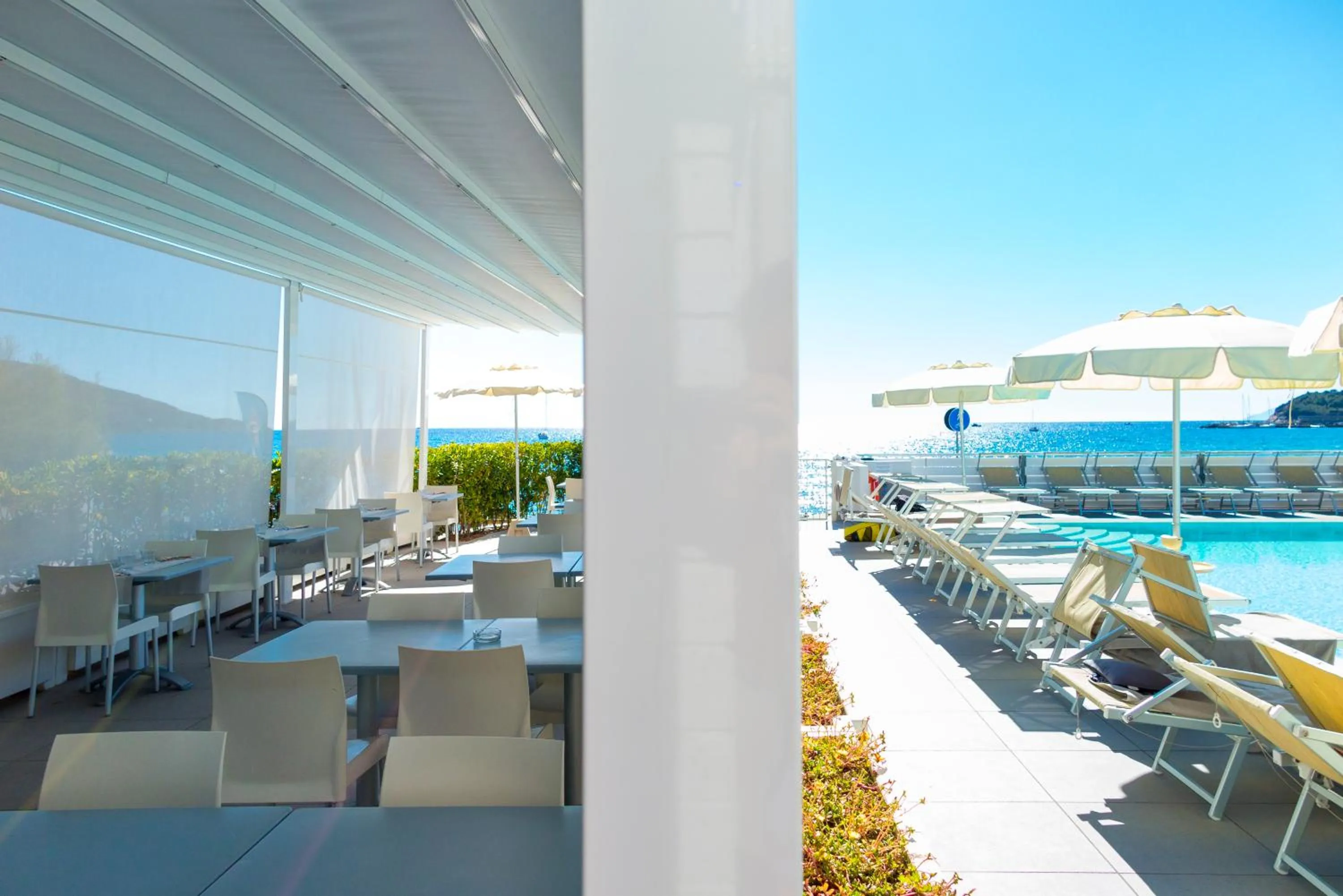 Restaurant/places to eat in Hotel Montecristo