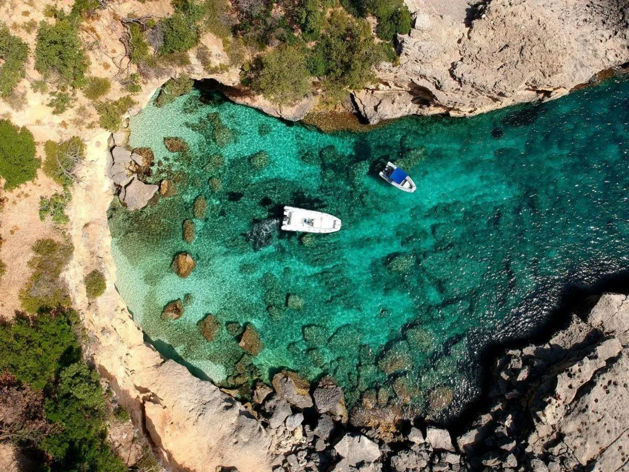 Hiking in Affittacamere Le Ginestre