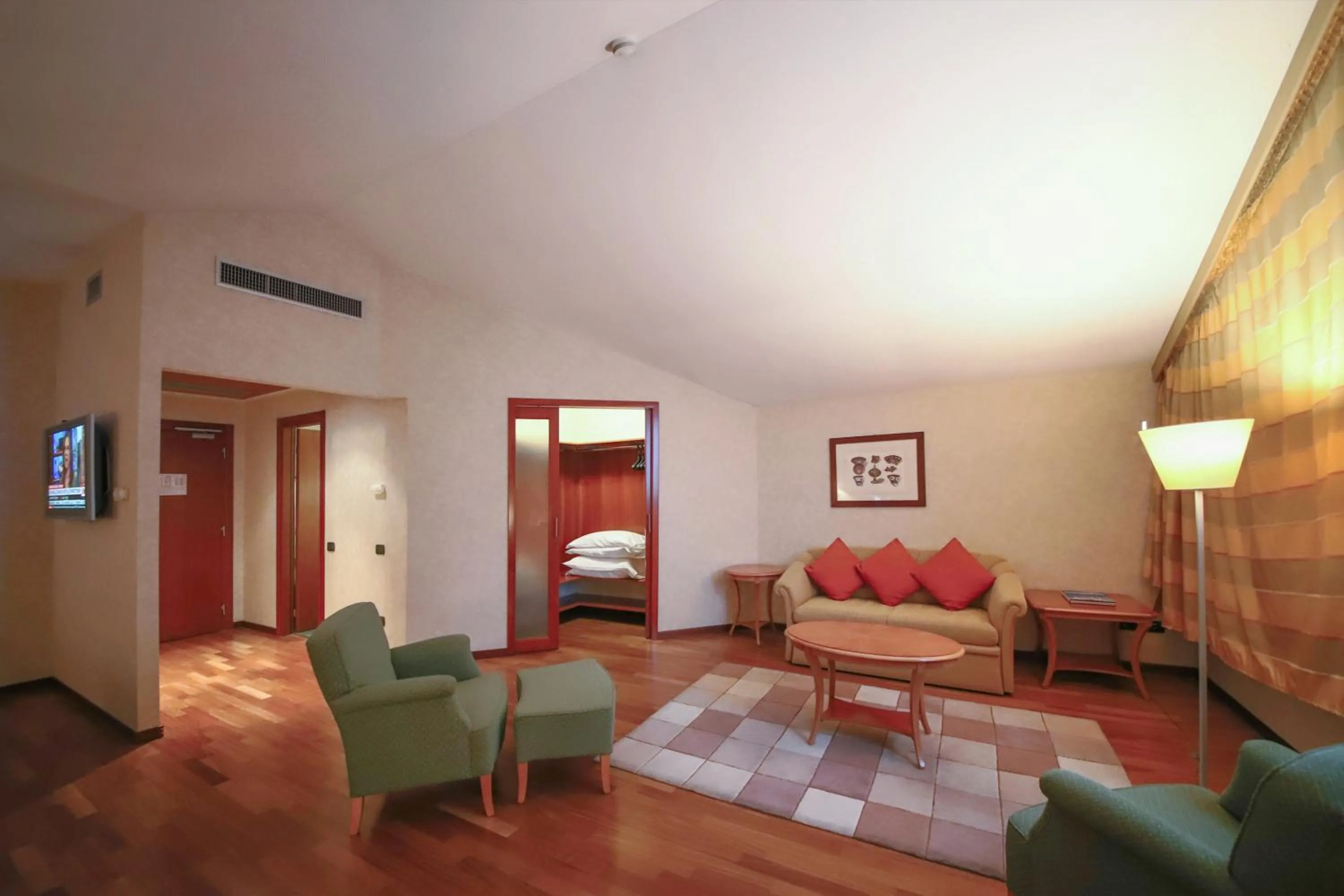 Living room, Bed in Monica Hotel Fiera