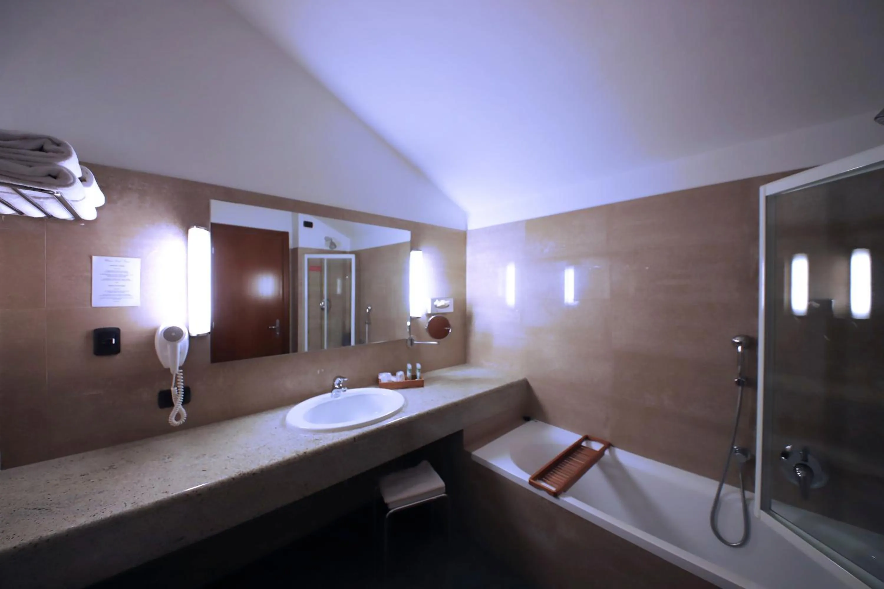 Bathroom in Monica Hotel Fiera