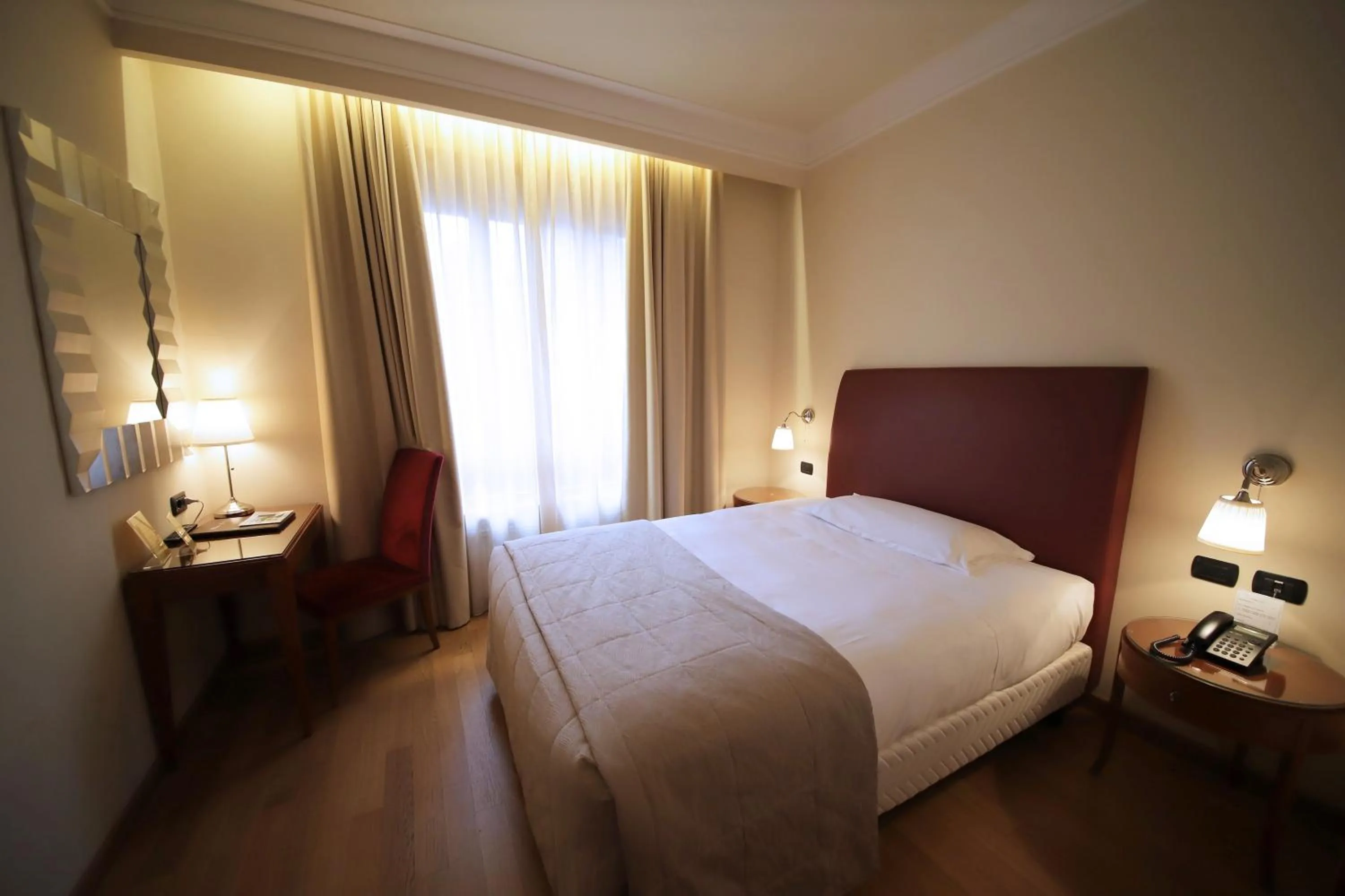 Bedroom, Bed in Monica Hotel Fiera