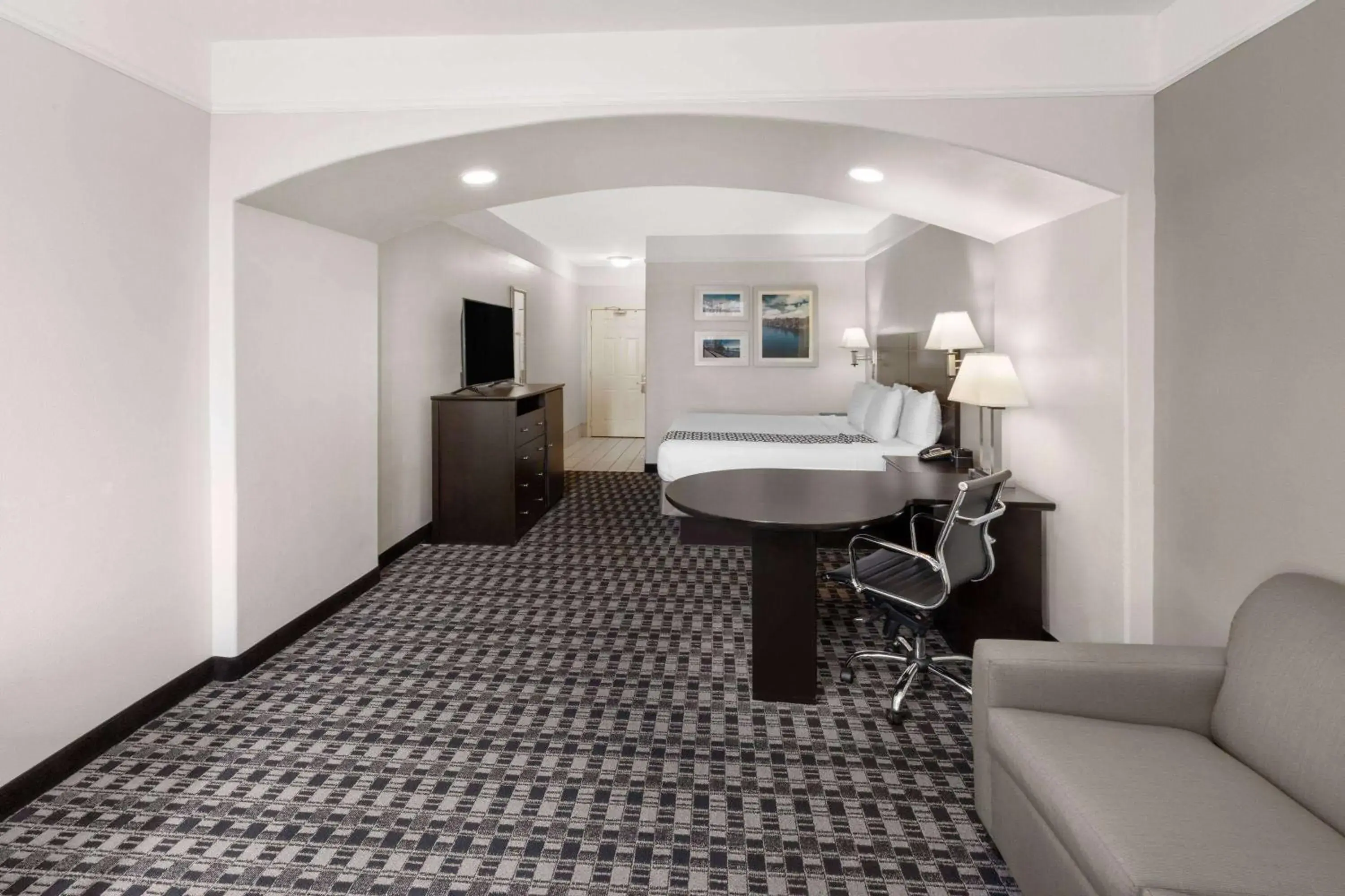 Executive King Room in La Quinta by Wyndham Deer Park Executive King Room in La Quinta by Wyndham Deer Park