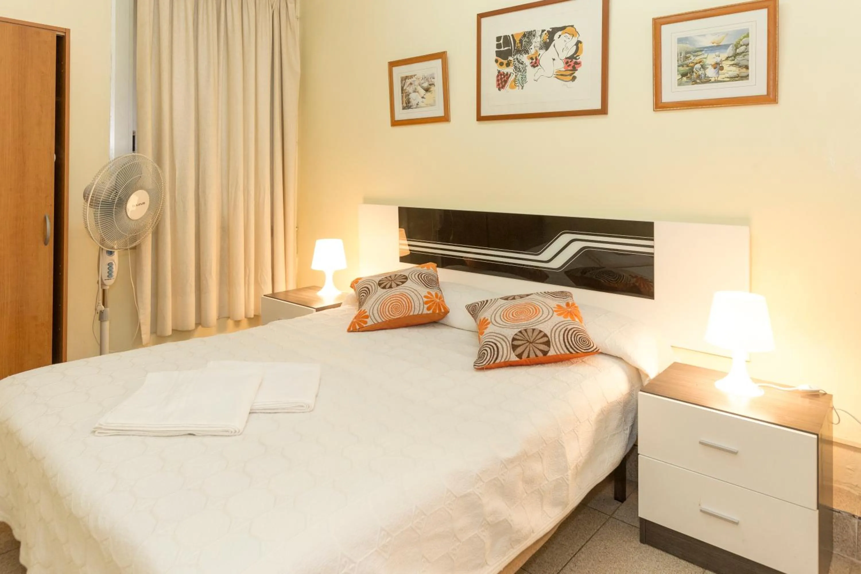 Photo of the whole room in Pensión Dani