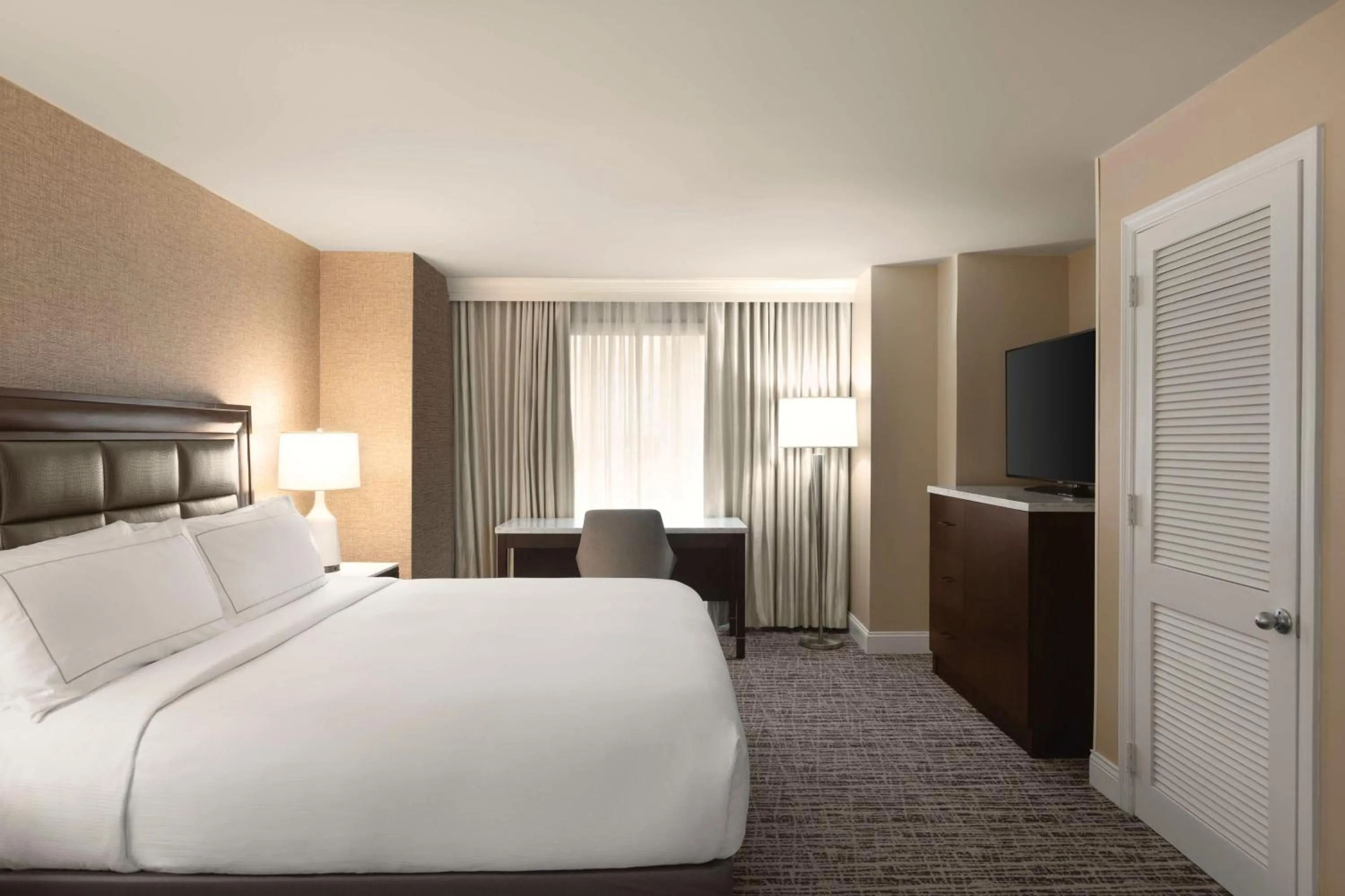 Bedroom, Bed in Hilton Tampa Downtown