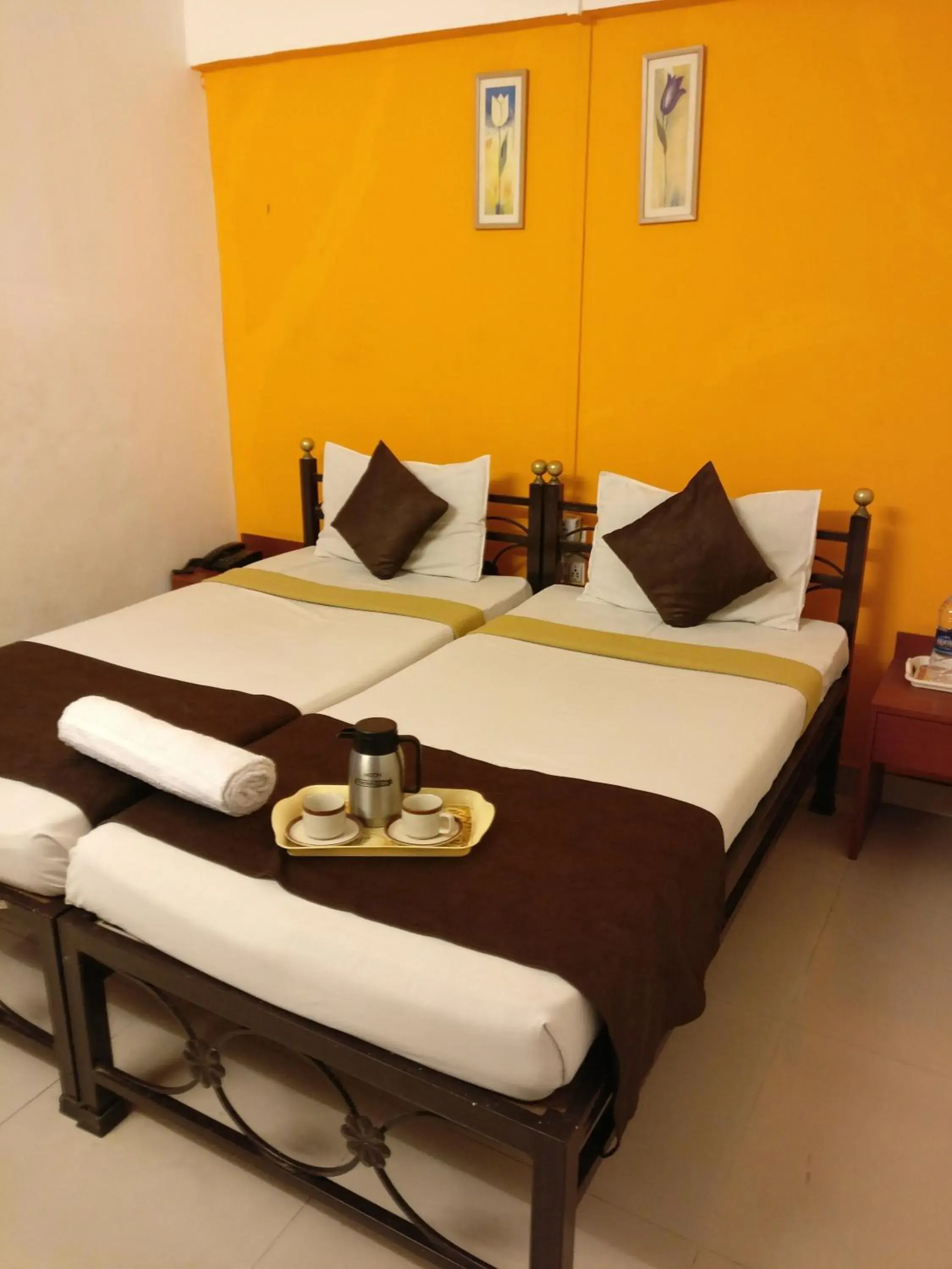 Standard Twin Room in HMR Hotels - Hotel HMR Royal Inn Standard Twin Room in HMR Hotels - Hotel HMR Royal Inn