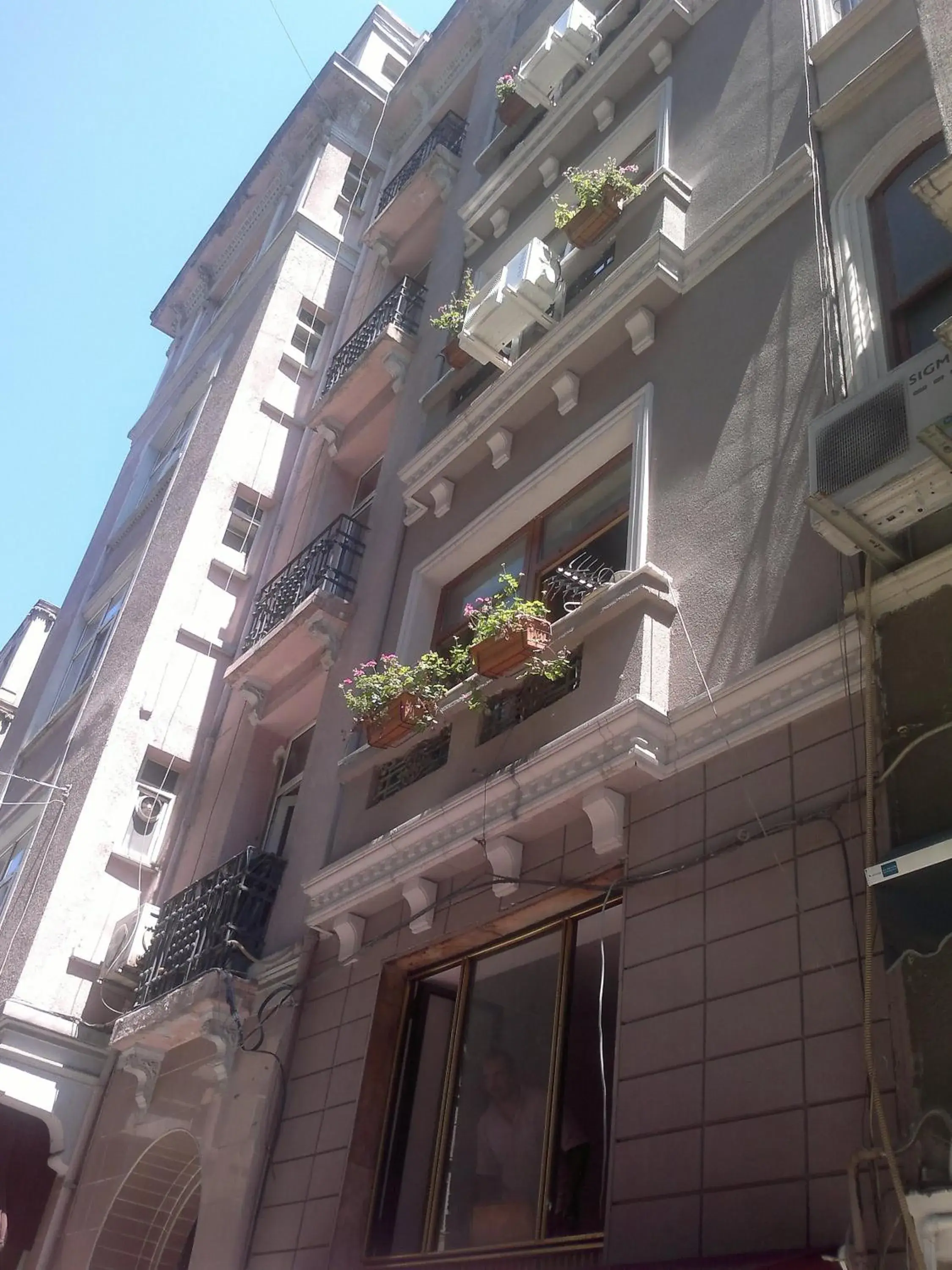 Facade/entrance in Taksim Mood Facade/entrance in Taksim Mood