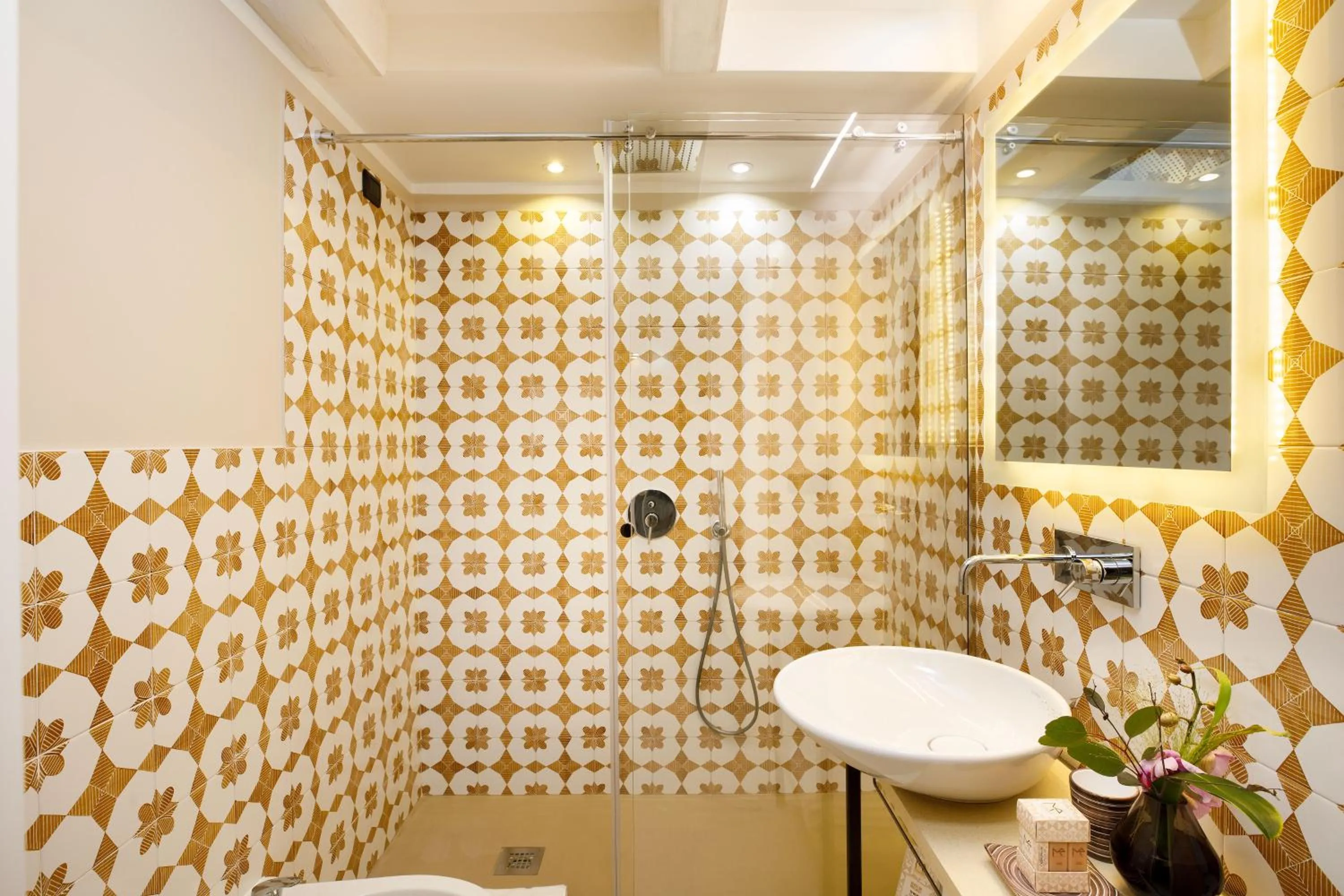 Bathroom in MelRose Napoli