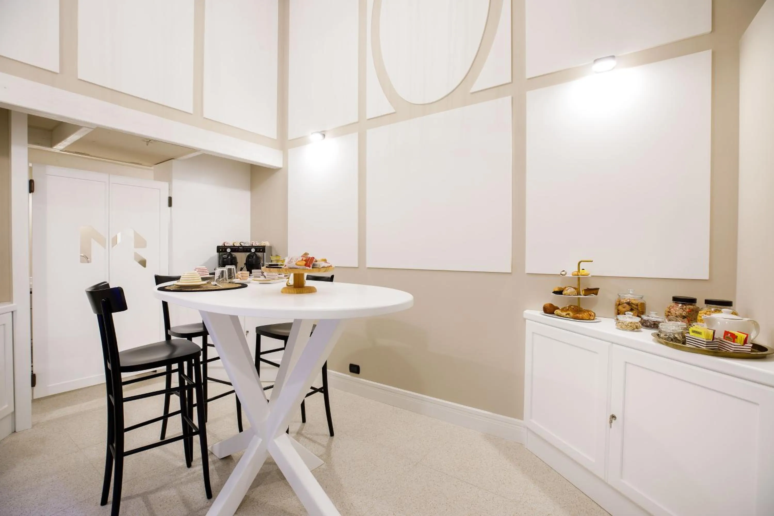 Food and drinks in MelRose Napoli