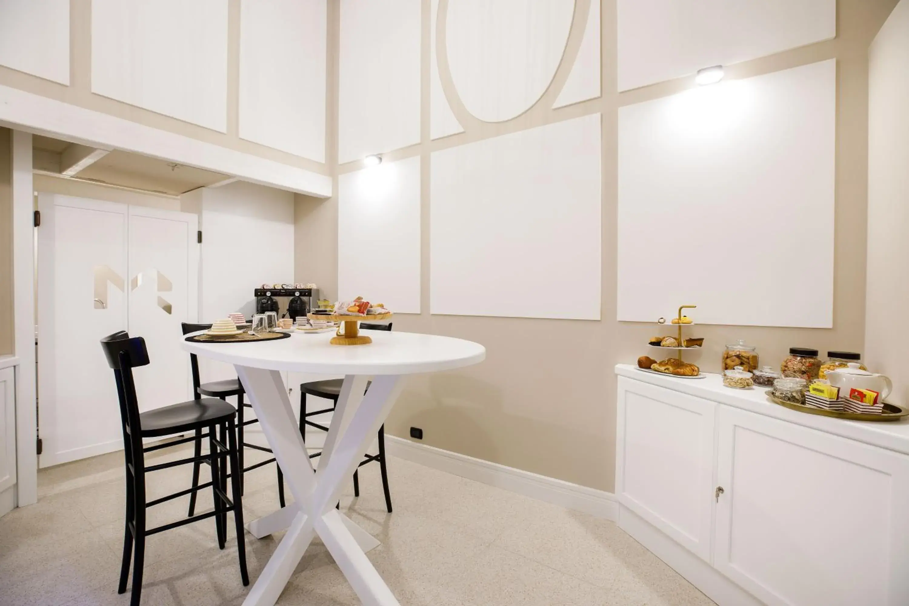 Food and drinks in MelRose Napoli Food and drinks in MelRose Napoli