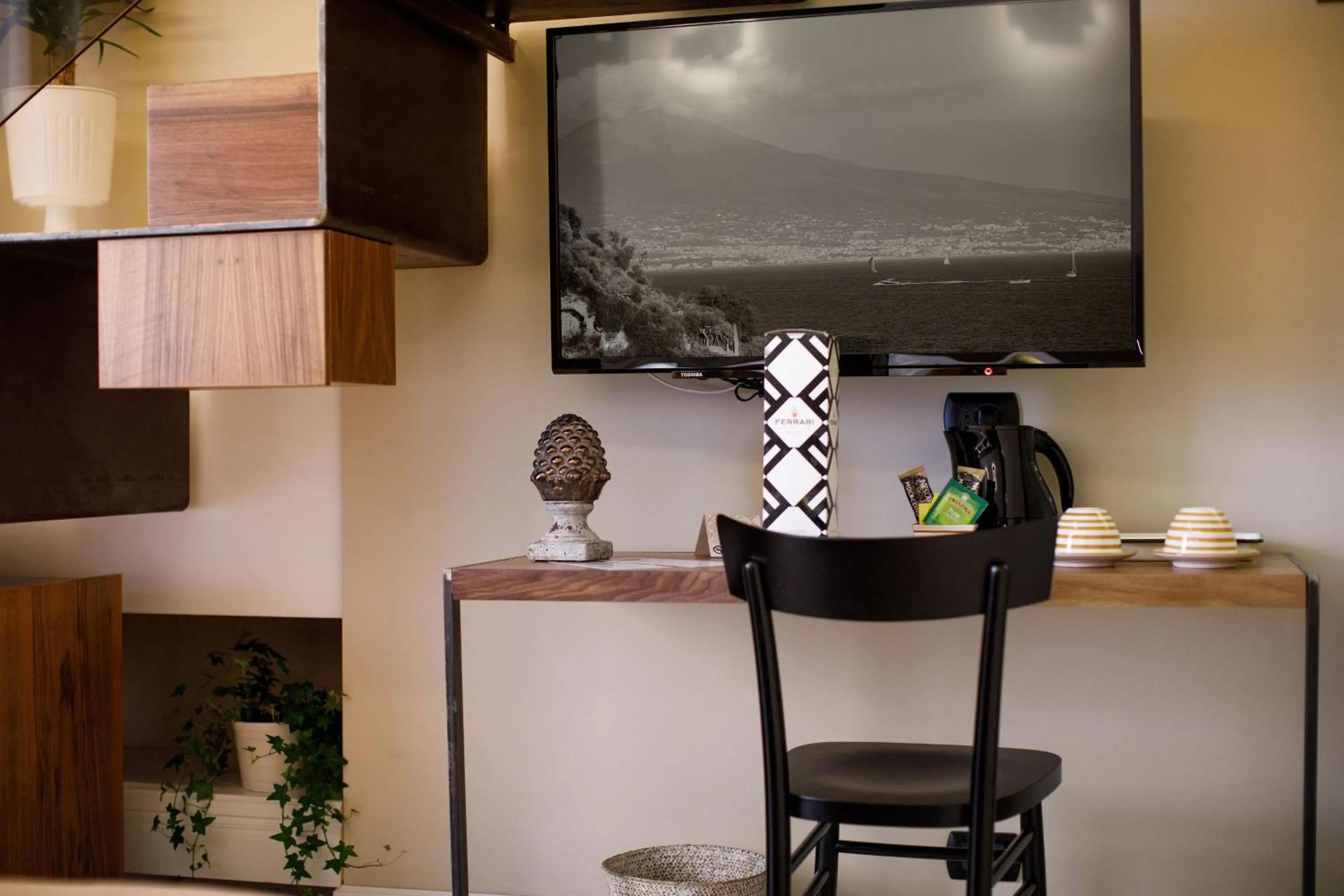 Coffee/tea facilities in MelRose Napoli