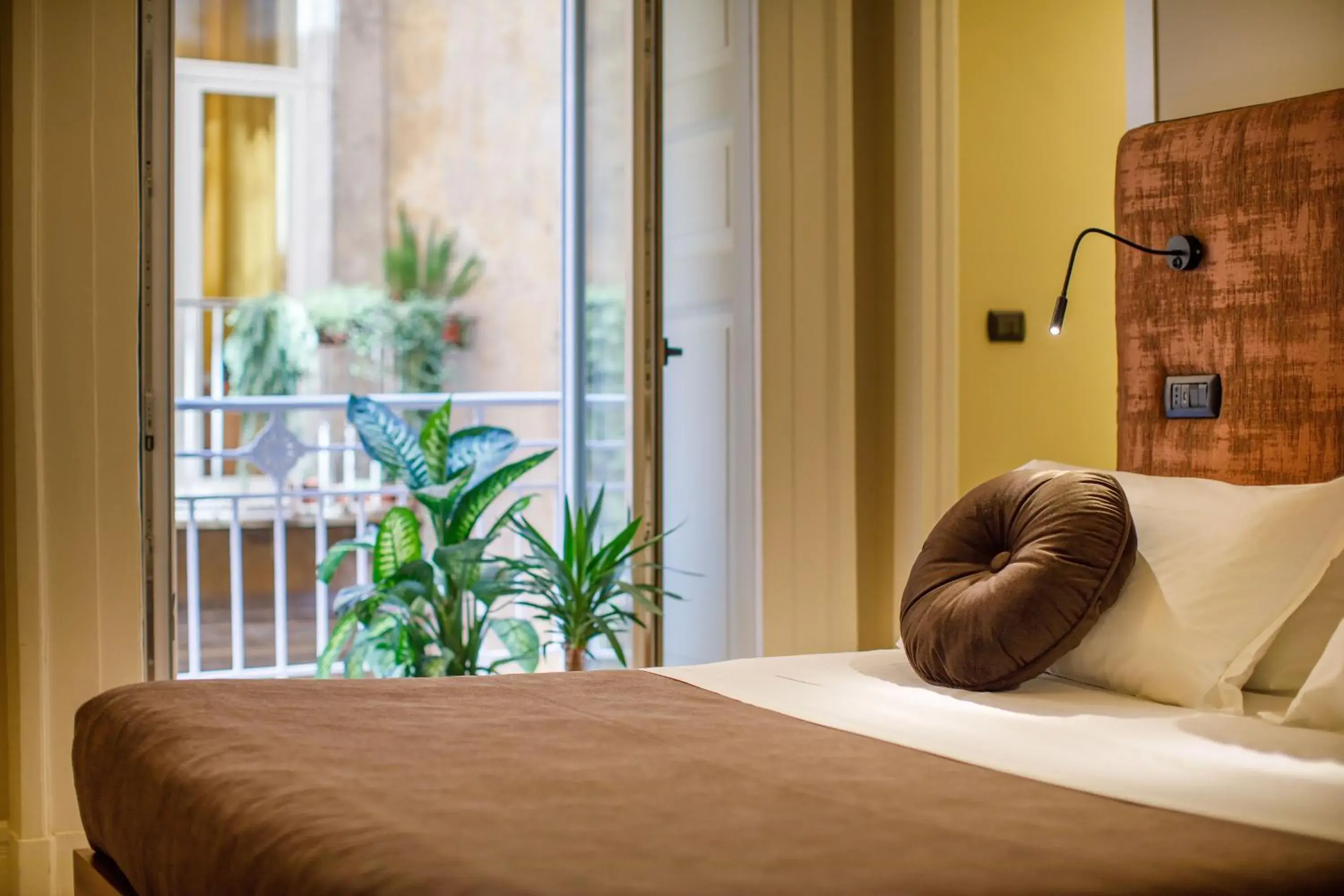 Photo of the whole room, Bed in MelRose Napoli Photo of the whole room, Bed in MelRose Napoli