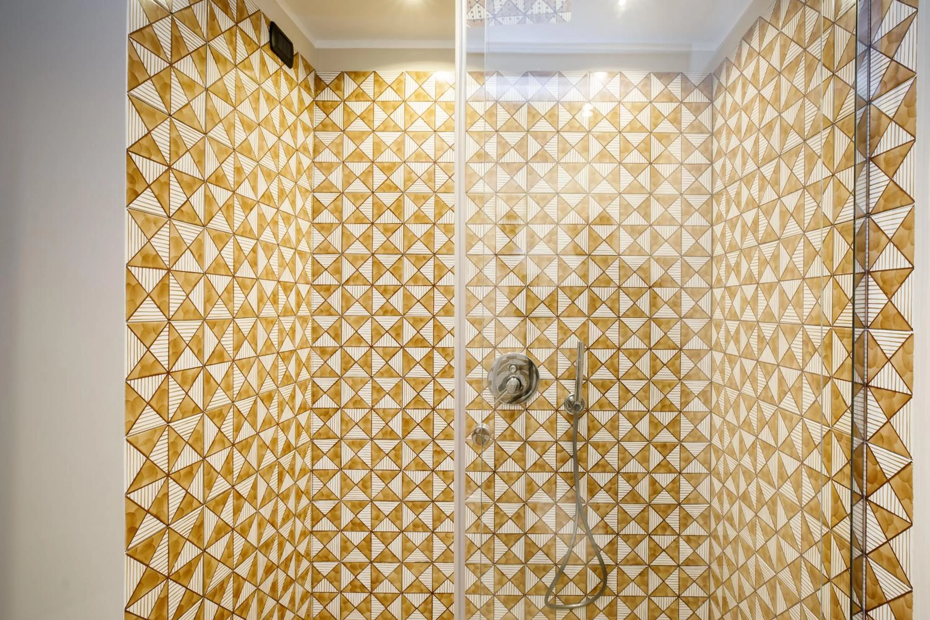 Bathroom in MelRose Napoli