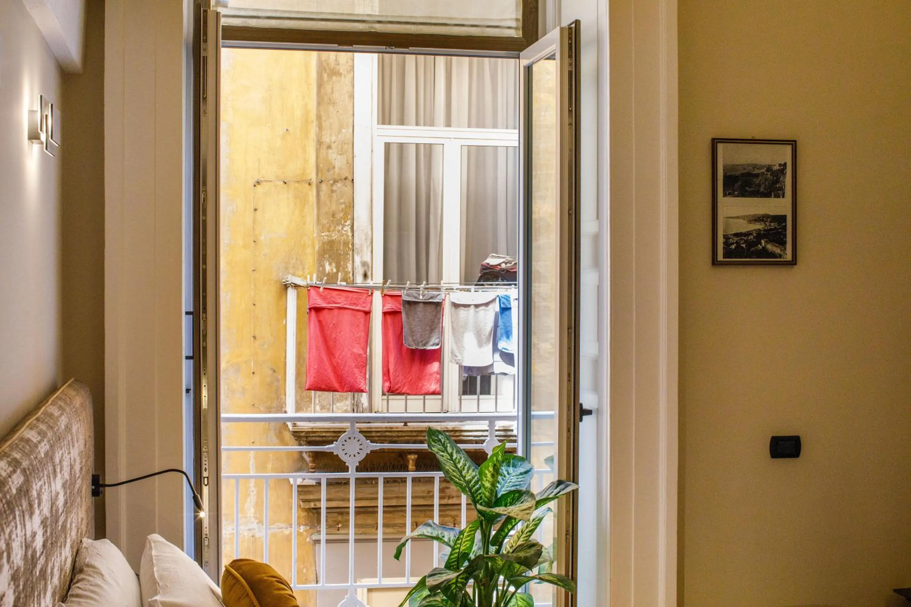 Decorative detail, Bed in MelRose Napoli